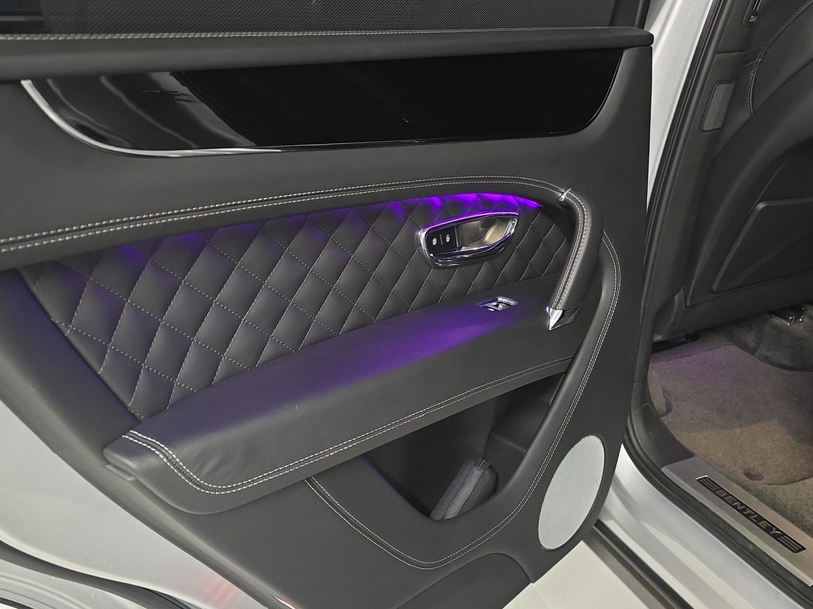 BENTLEY Bentayga W12-image-26