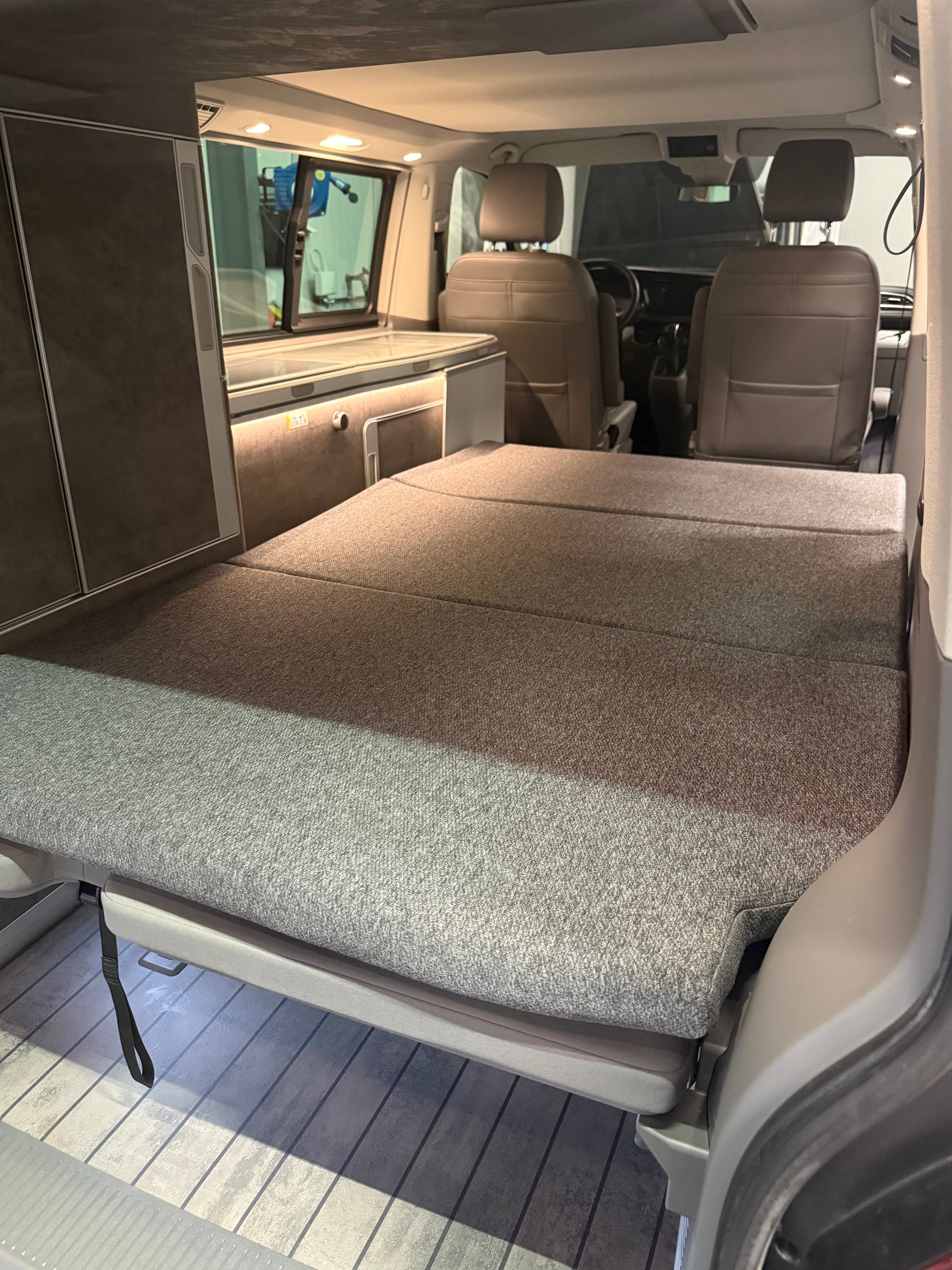 VW T6.1 California 3000 2.0 TDI 150 Ocean Edition Liberty DSG-image-9