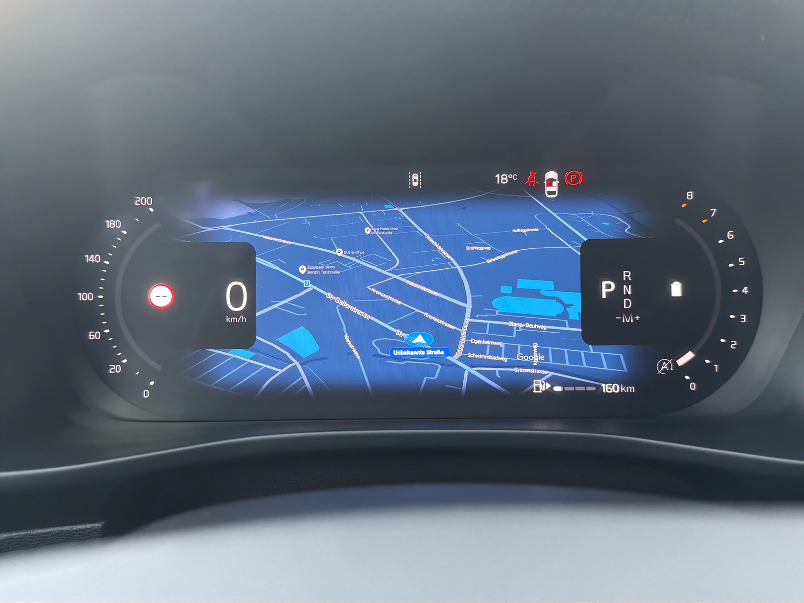 VOLVO XC40 2.0 B3 MH Plus Dark-image-8
