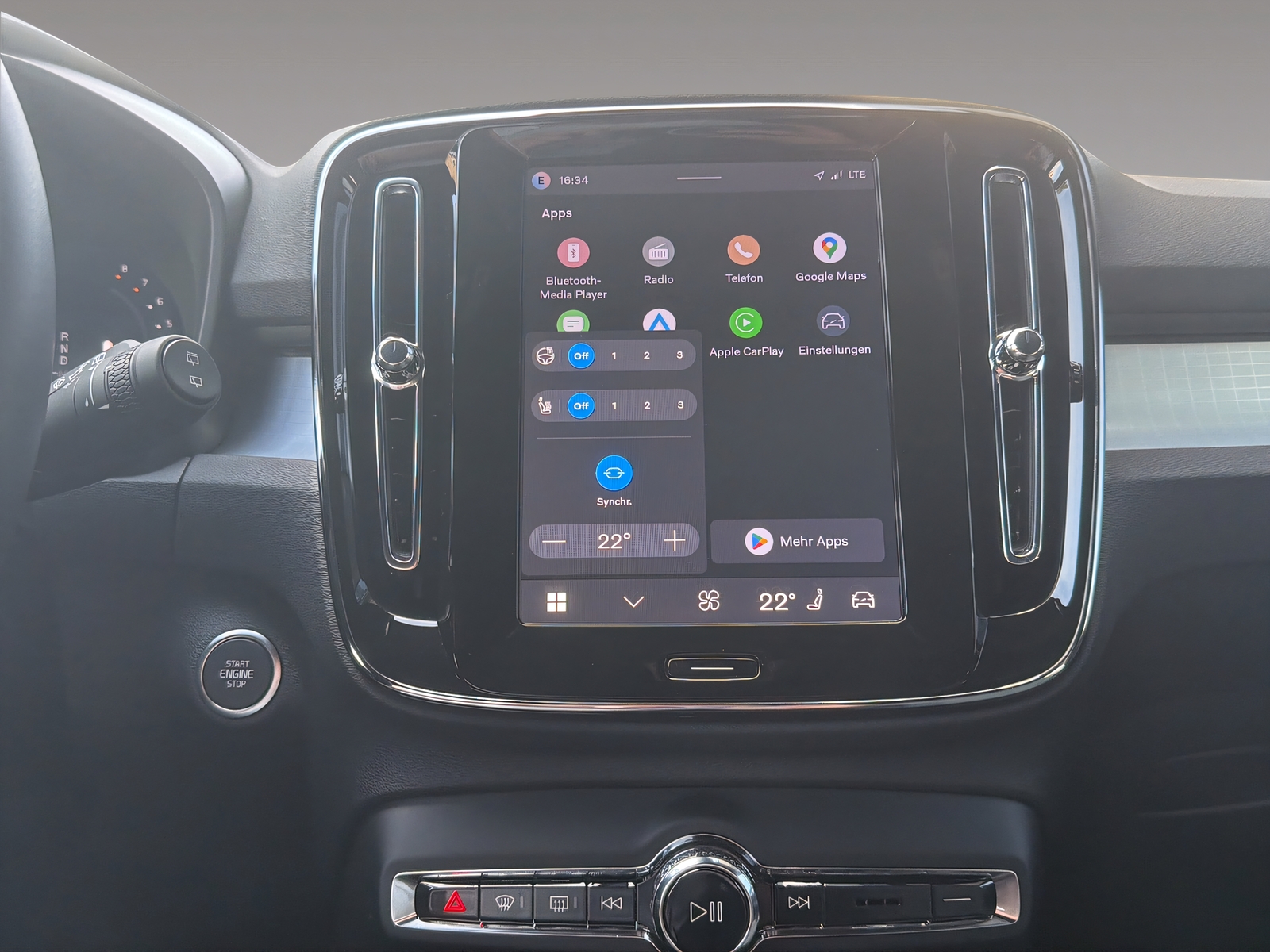 VOLVO XC40 2.0 B3 MH Plus Dark-image-12