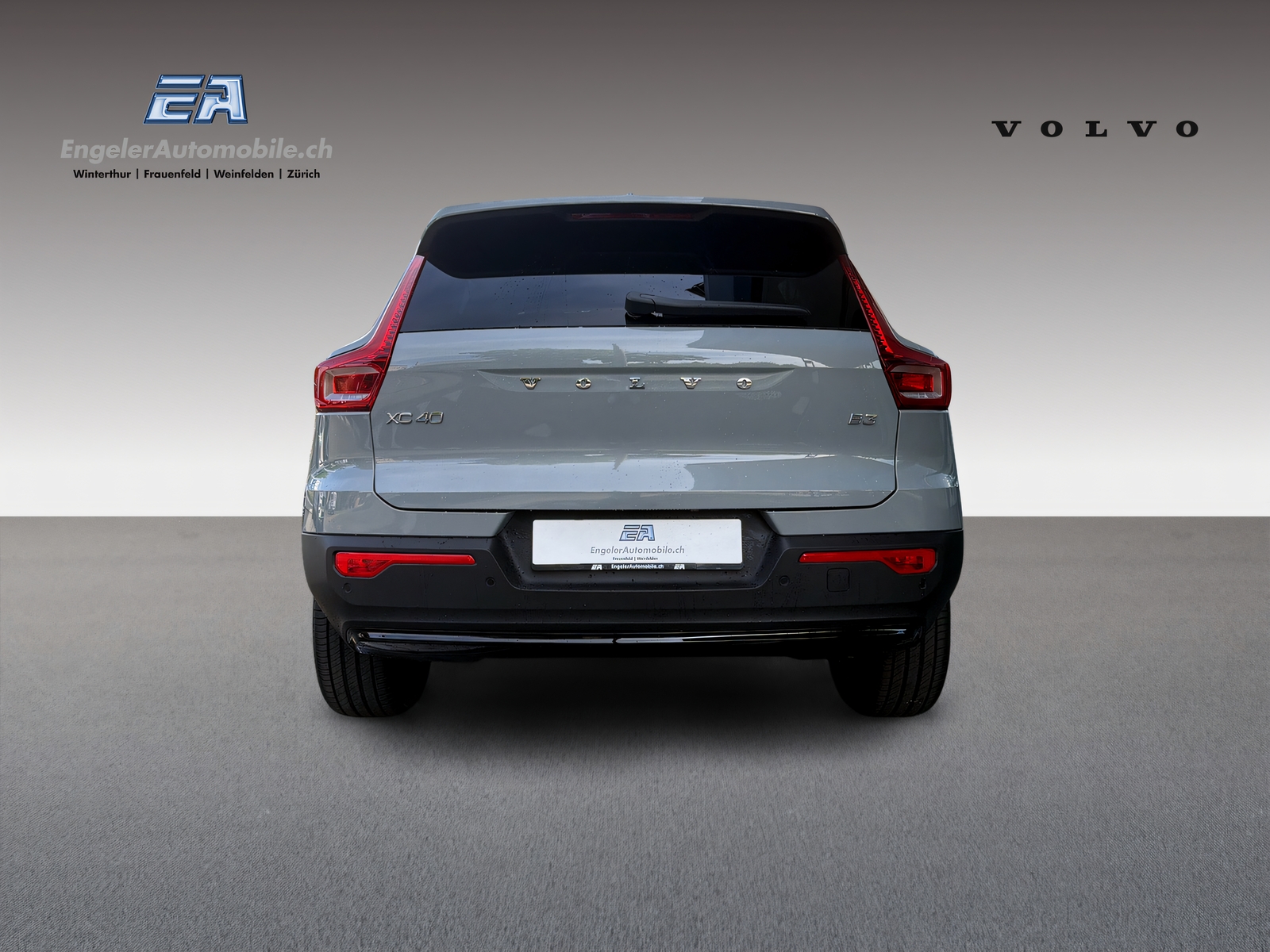 VOLVO XC40 2.0 B3 MH Plus Dark-image-4