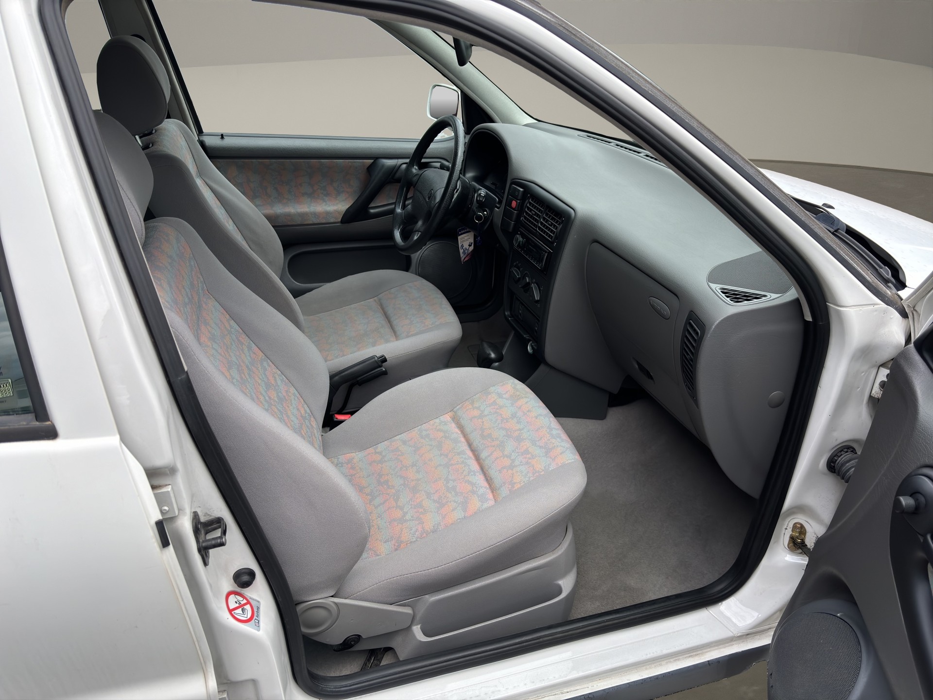 VW Polo 75-image-13