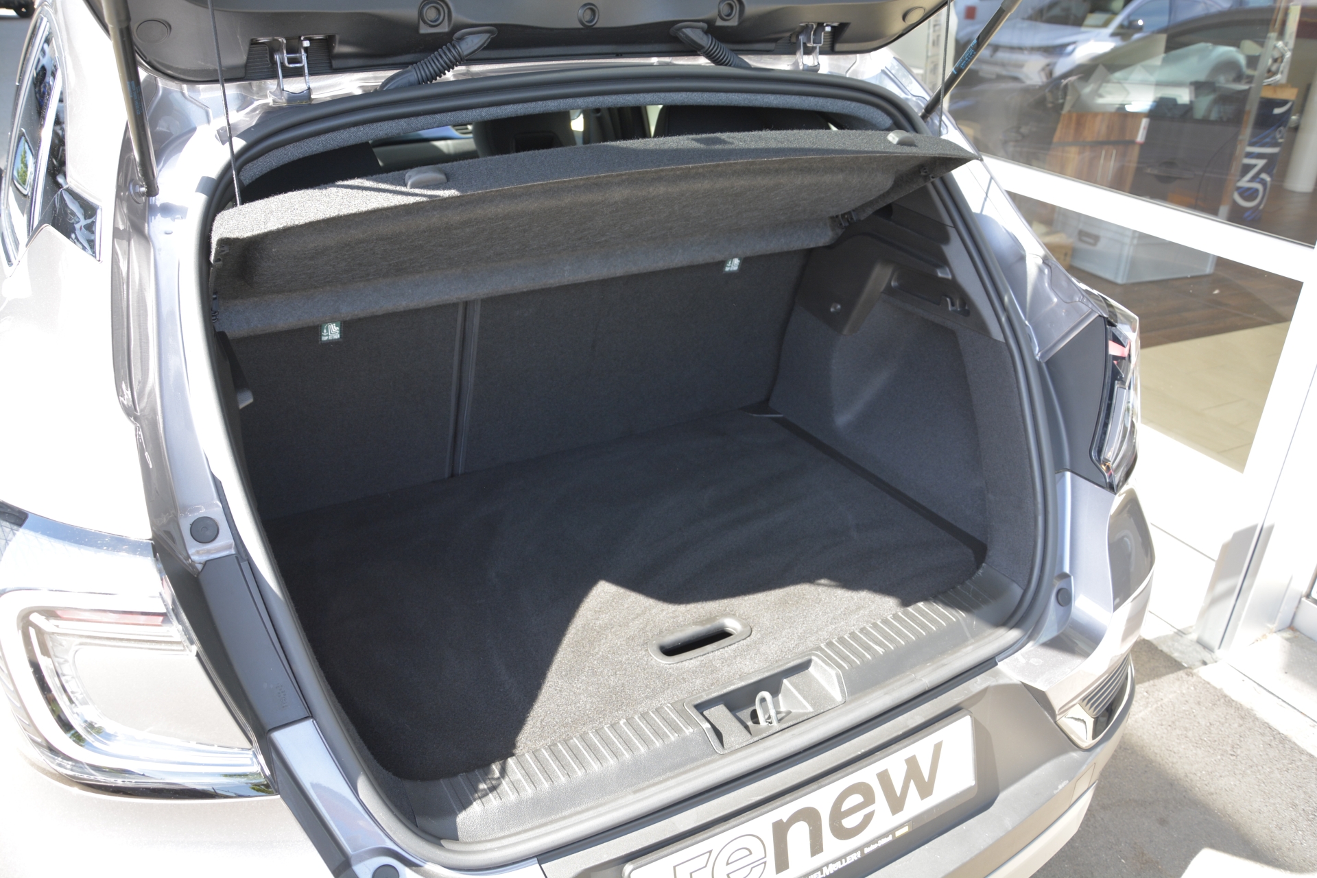 RENAULT Captur 1.3 TCe 160 esprit Alpine EDC-image-5