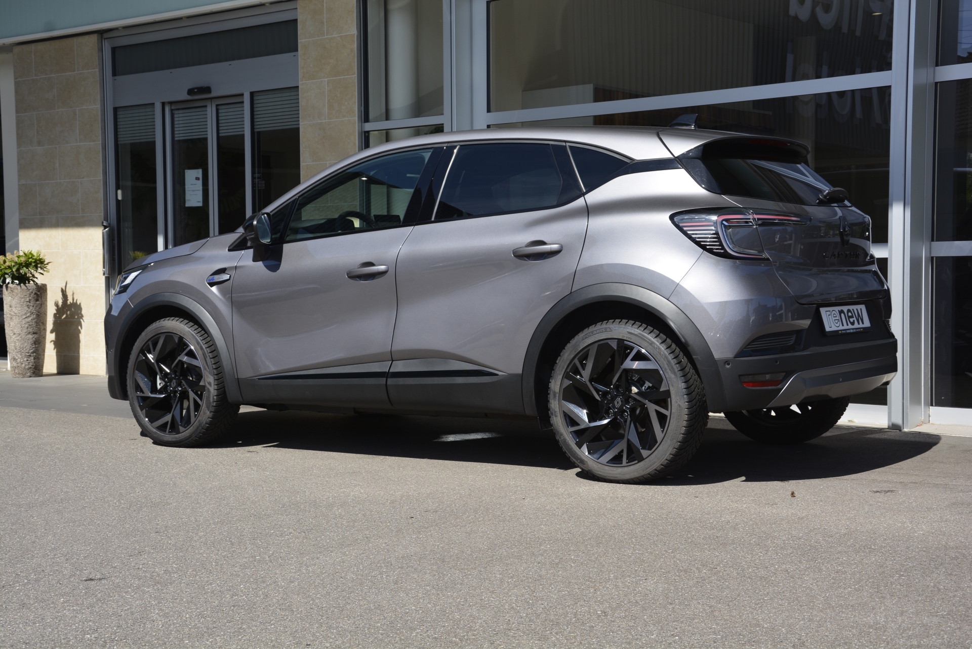 RENAULT Captur 1.3 TCe 160 esprit Alpine EDC-image-3