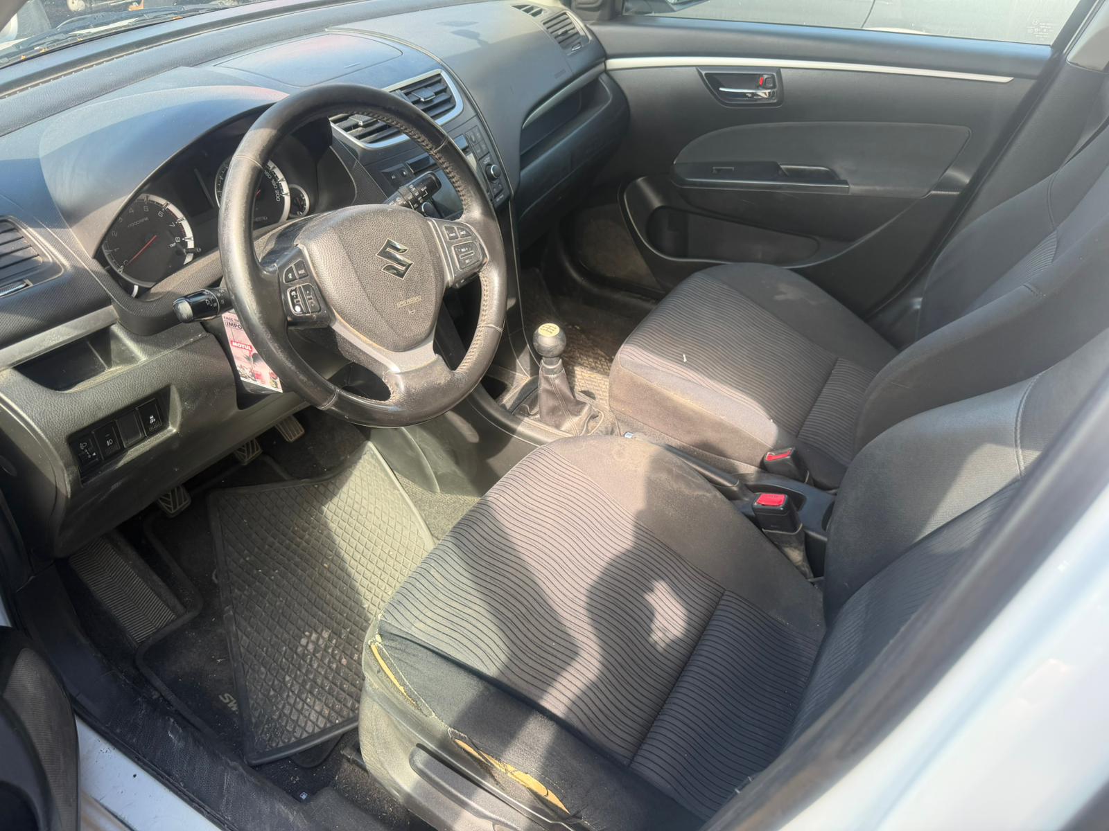 SUZUKI Swift 1.2i 16V GL 4x4-image-6