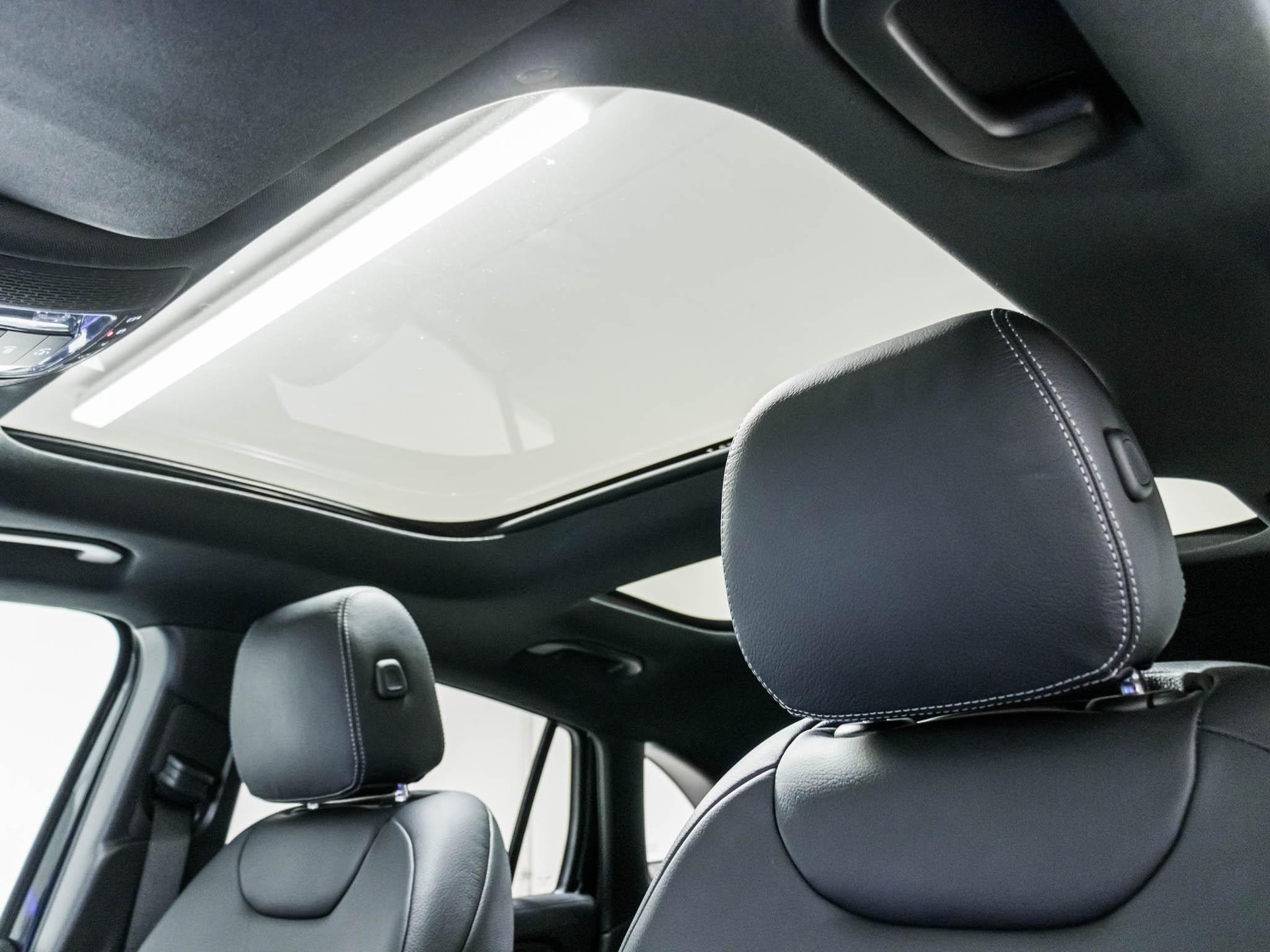 MERCEDES-BENZ GLA 220 d 4MATIC-image-8