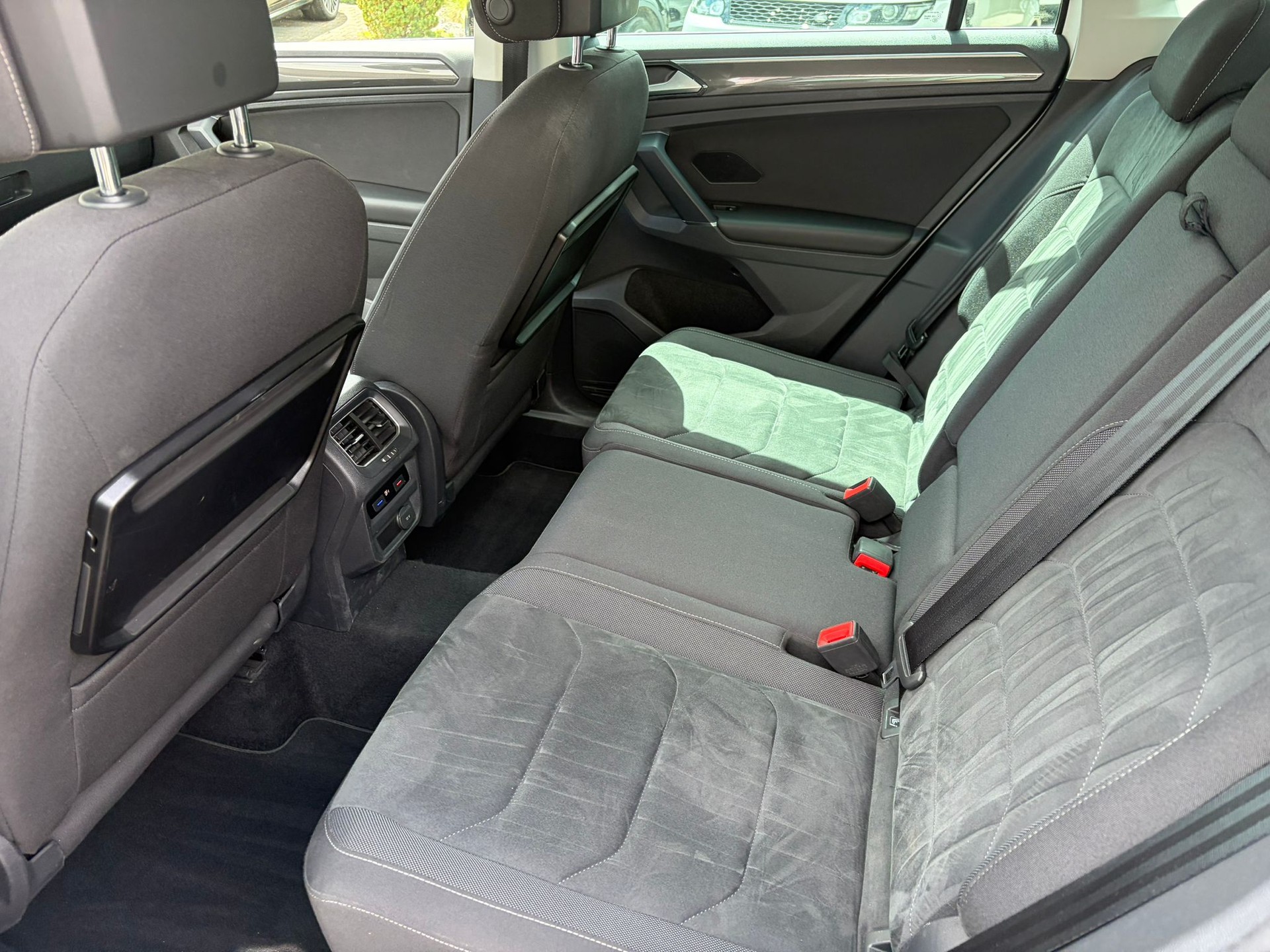 VW Tiguan 2.0TSI Highline 4Motion-image-14