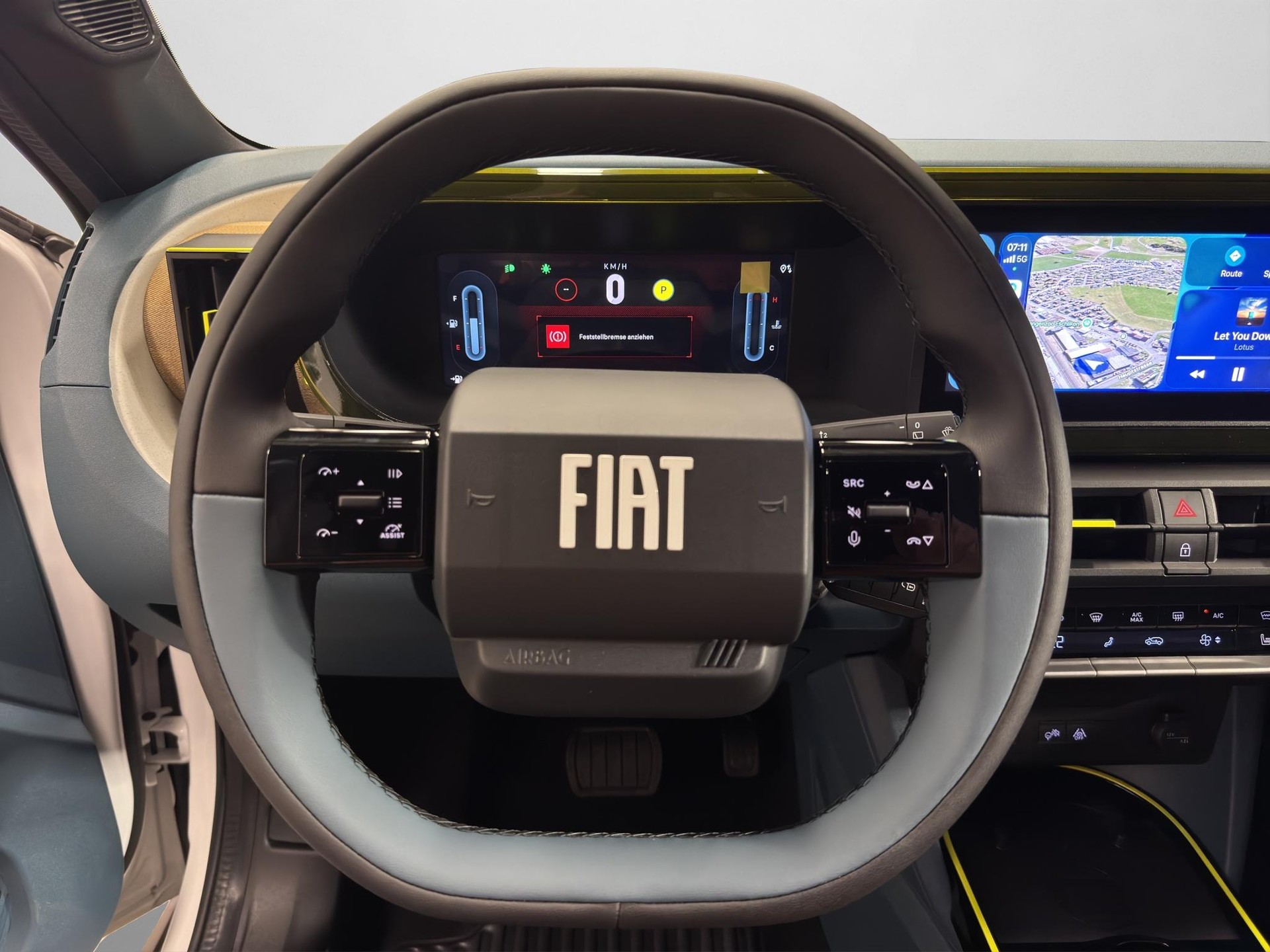 FIAT Grande Panda 1.2 Hybrid La Prima-image-4