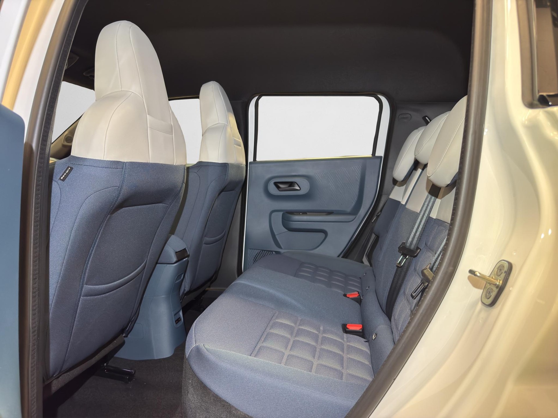 FIAT Grande Panda 1.2 Hybrid La Prima-image-14