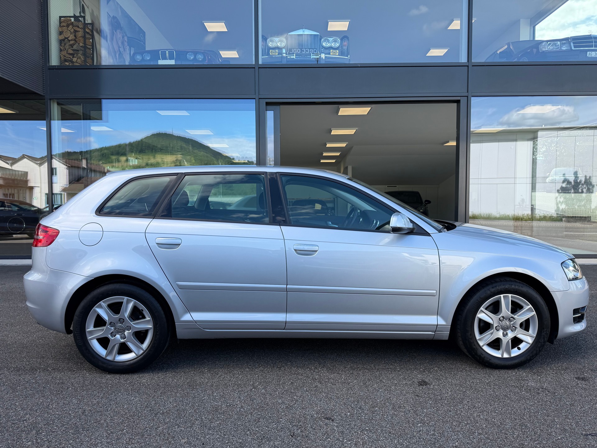 AUDI A3 Sportback 1.4 T FSI Attraction-showroom-element-2