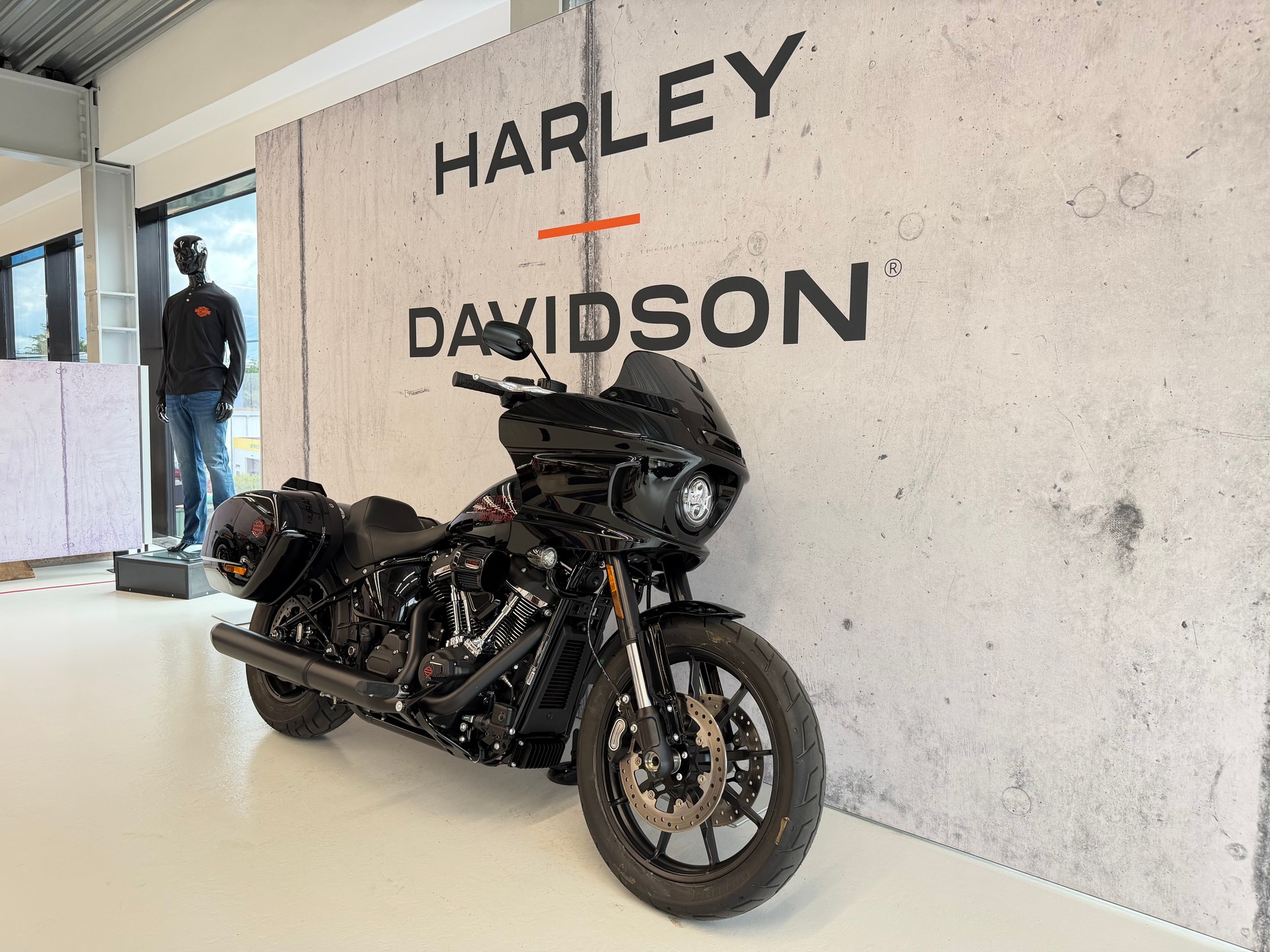 HARLEY-DAVIDSON FXLRST Low Rider ST 117-image-1