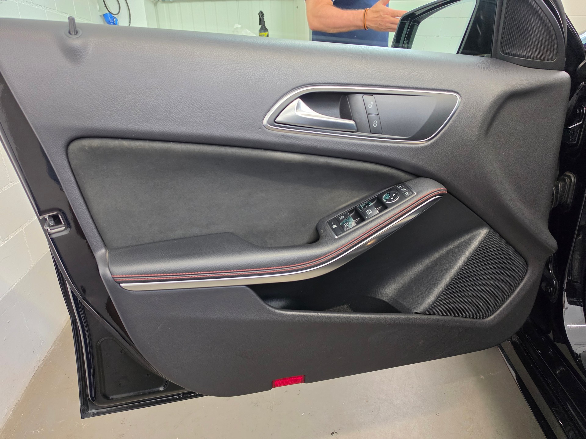 MERCEDES-BENZ A 180 CDI AMG Line 7G-DCT-image-13