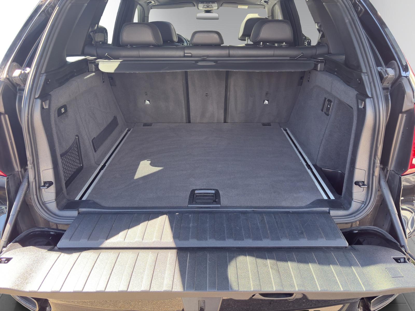 BMW X5 xDrive M50d Steptronic-image-17