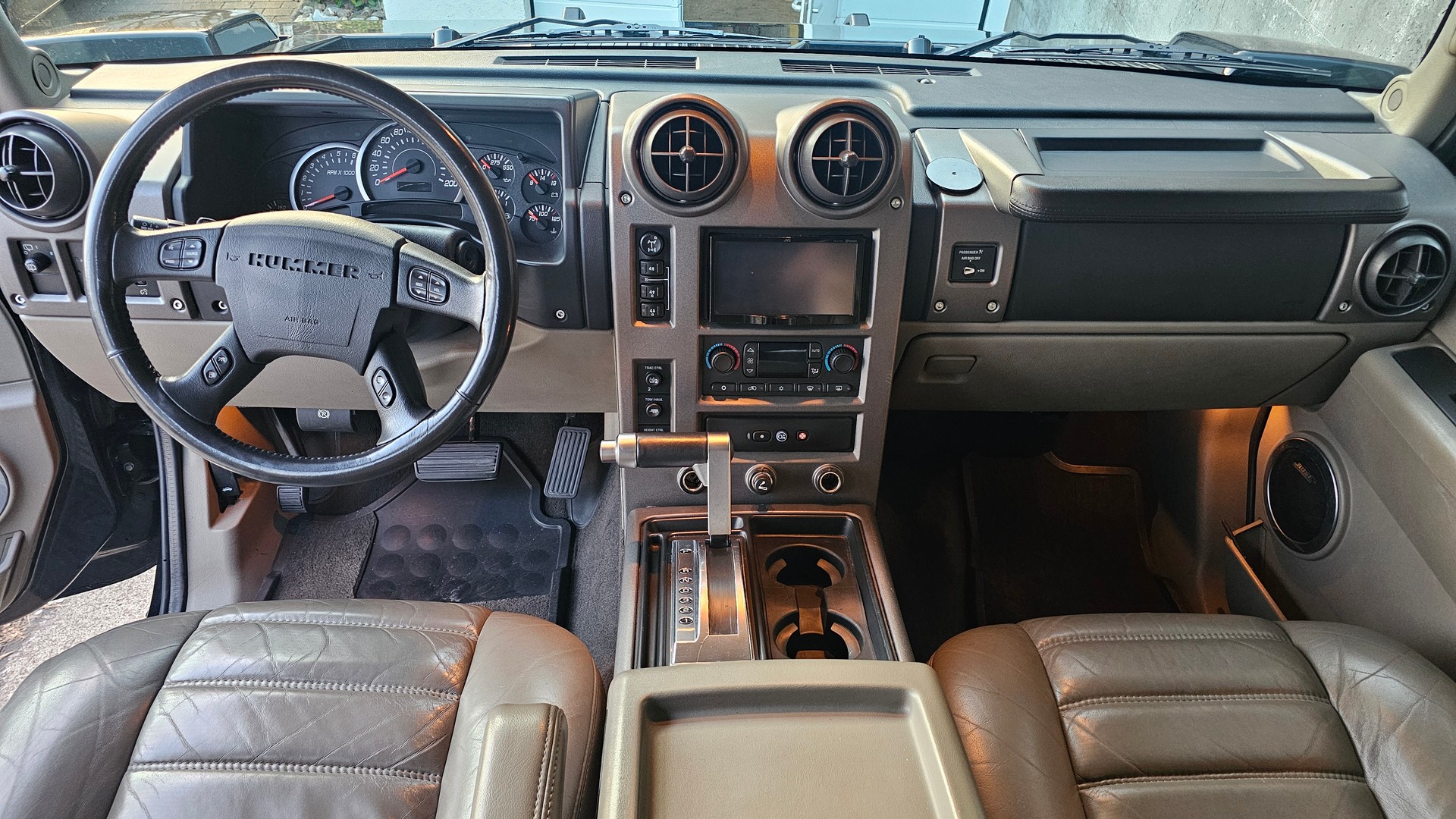 HUMMER H2 6.0 Luxury-image-7