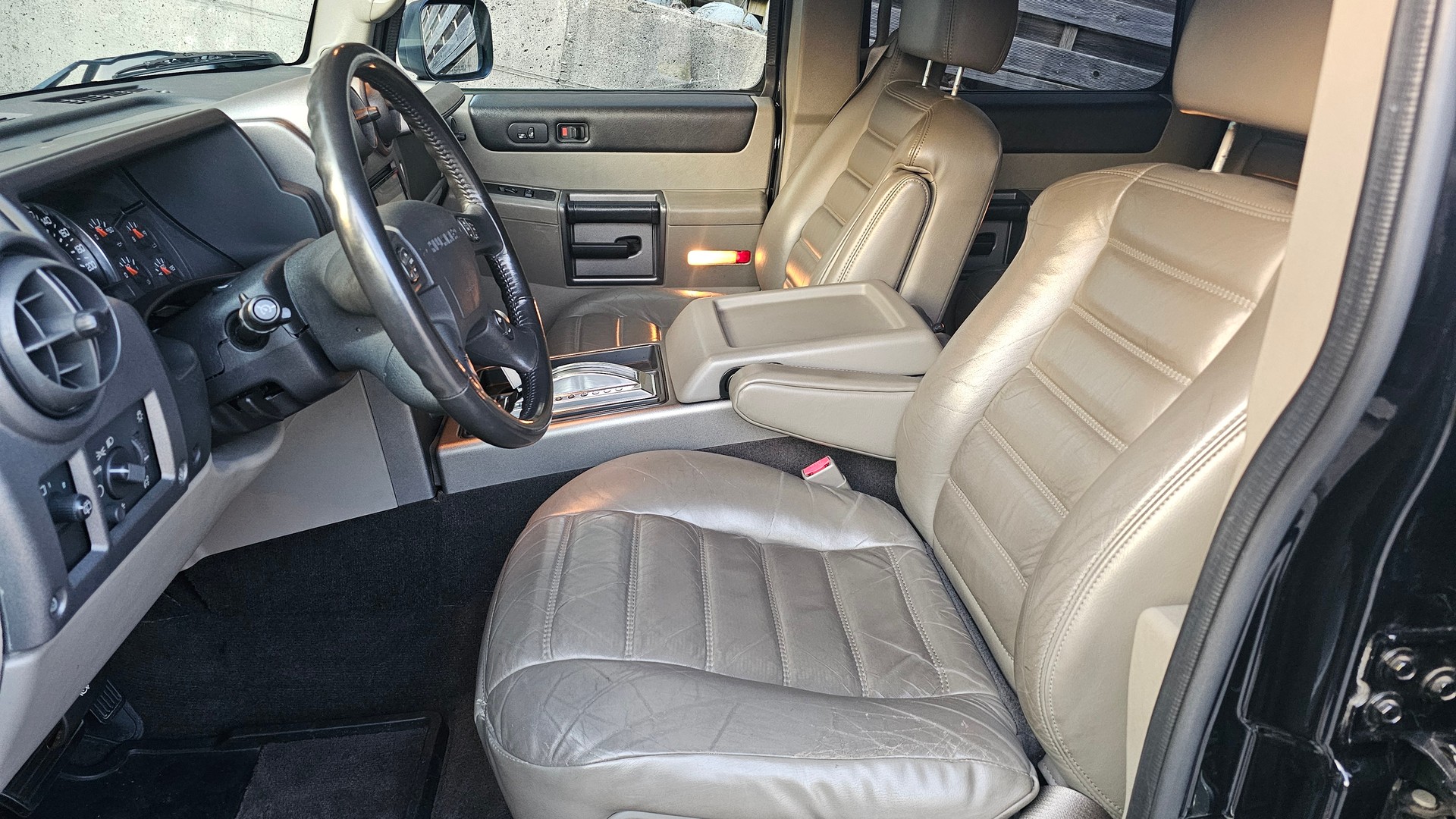 HUMMER H2 6.0 Luxury-image-6
