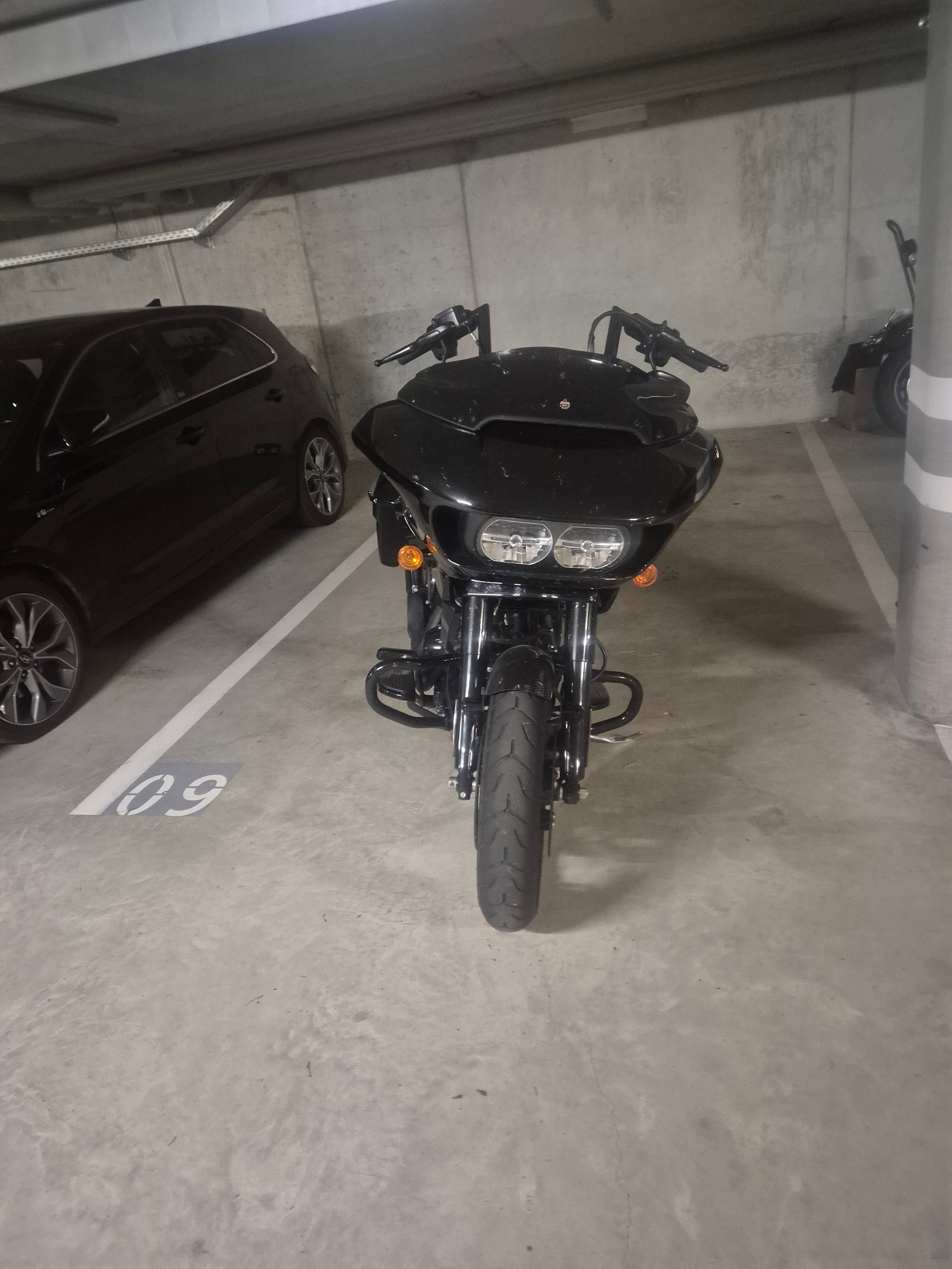 HARLEY-DAVIDSON FLTRXS Road Glide Special Black Finish 114-image-1