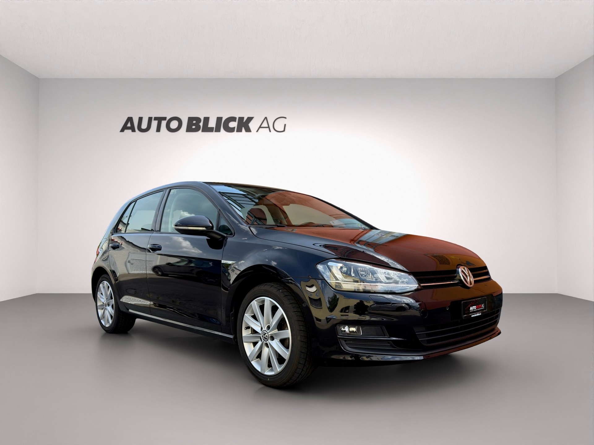 VW Golf 1.4 TSI Cup-showroom-element-1