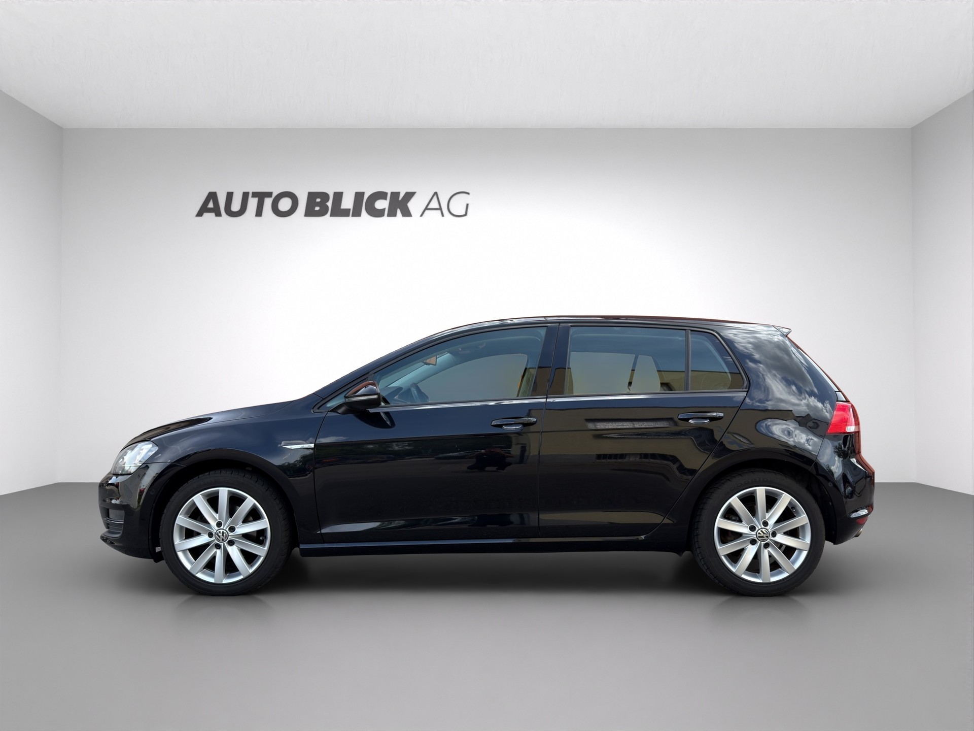 VW Golf 1.4 TSI Cup-showroom-element-3