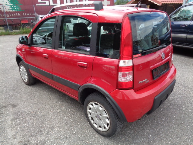 FIAT Panda 1.3 16V JTD Climbing 4x4-image-3
