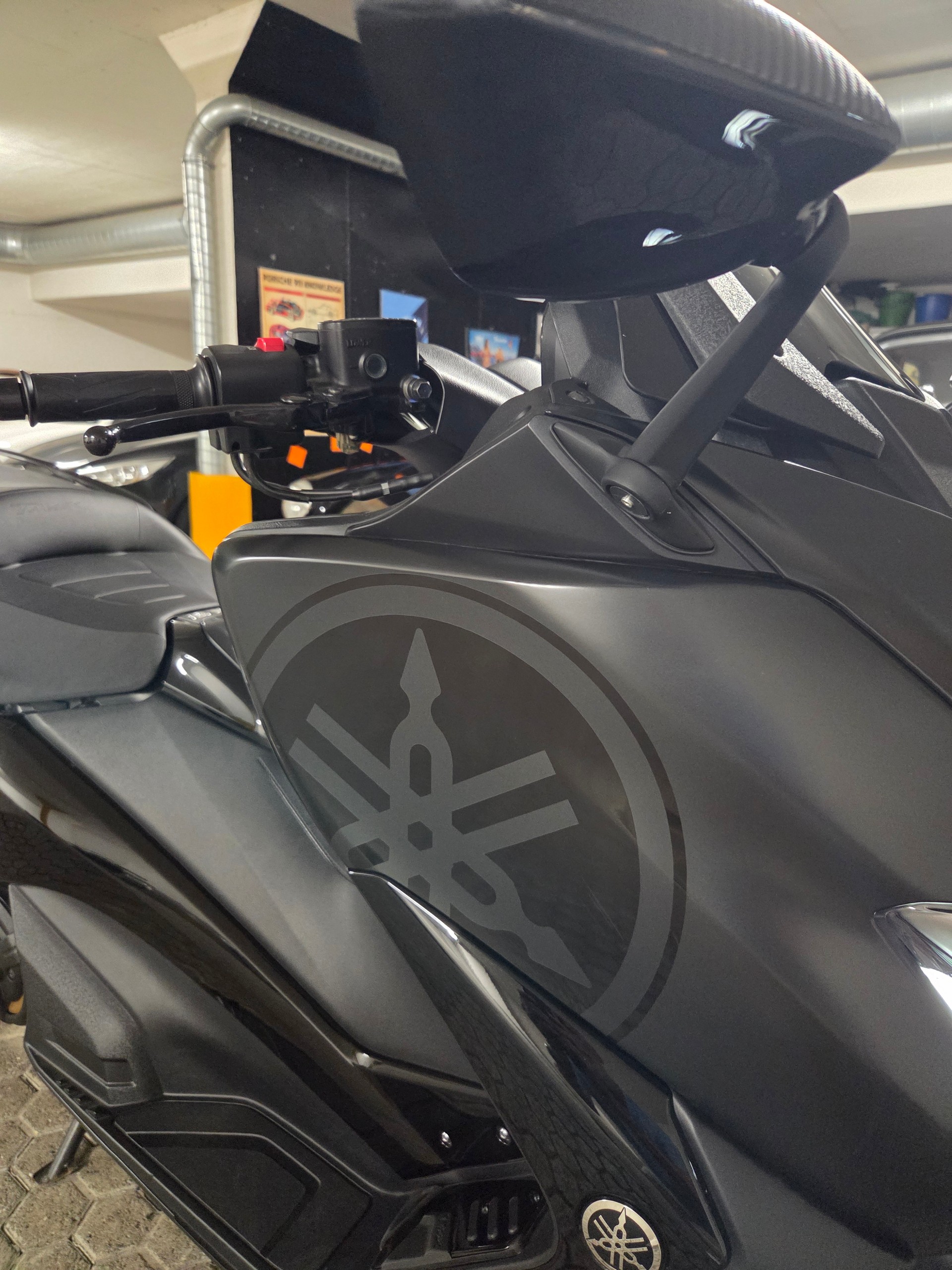 YAMAHA T-MAX XP 530 SX ABS-image-4