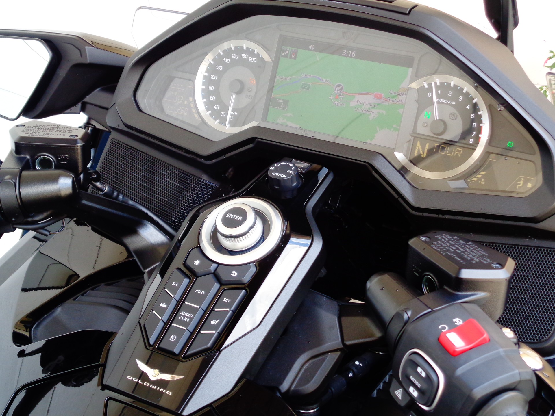 HONDA GL 1800 ES Tour Goldwing E-Suspension-image-10