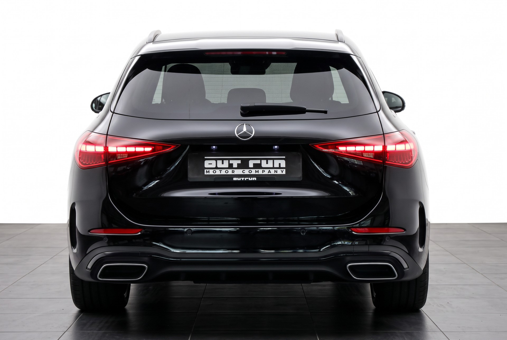 MERCEDES-BENZ C 300 e T AMG Line-showroom-element-2