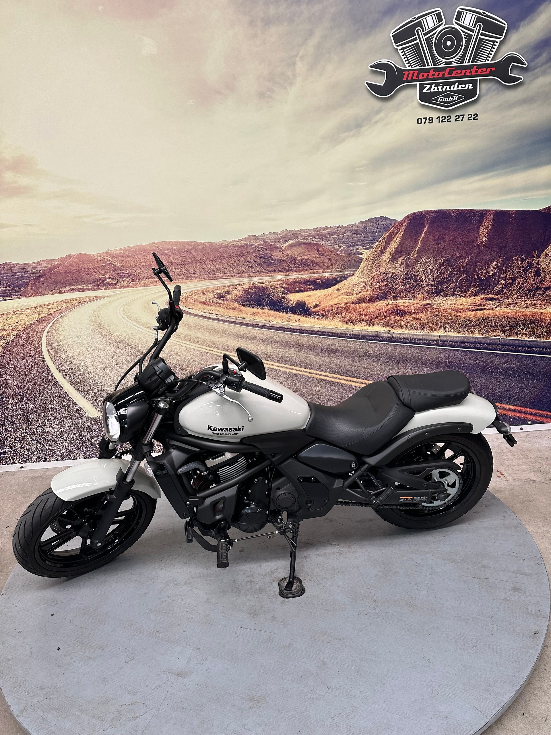 KAWASAKI Vulcan S ABS mit Miller Auspuff-image-4