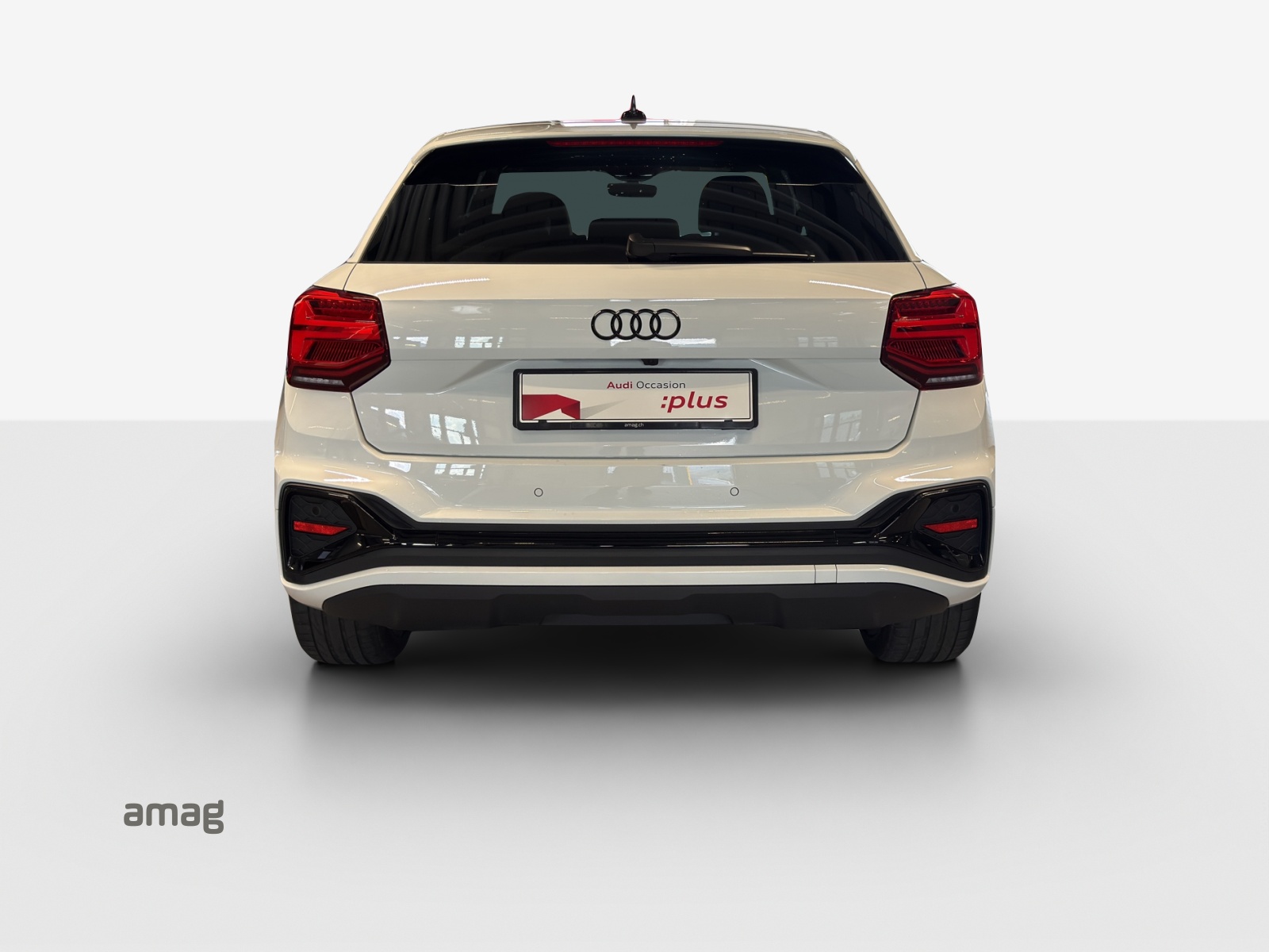 AUDI Q2 35 TFSI S line S-tronic-showroom-element-3