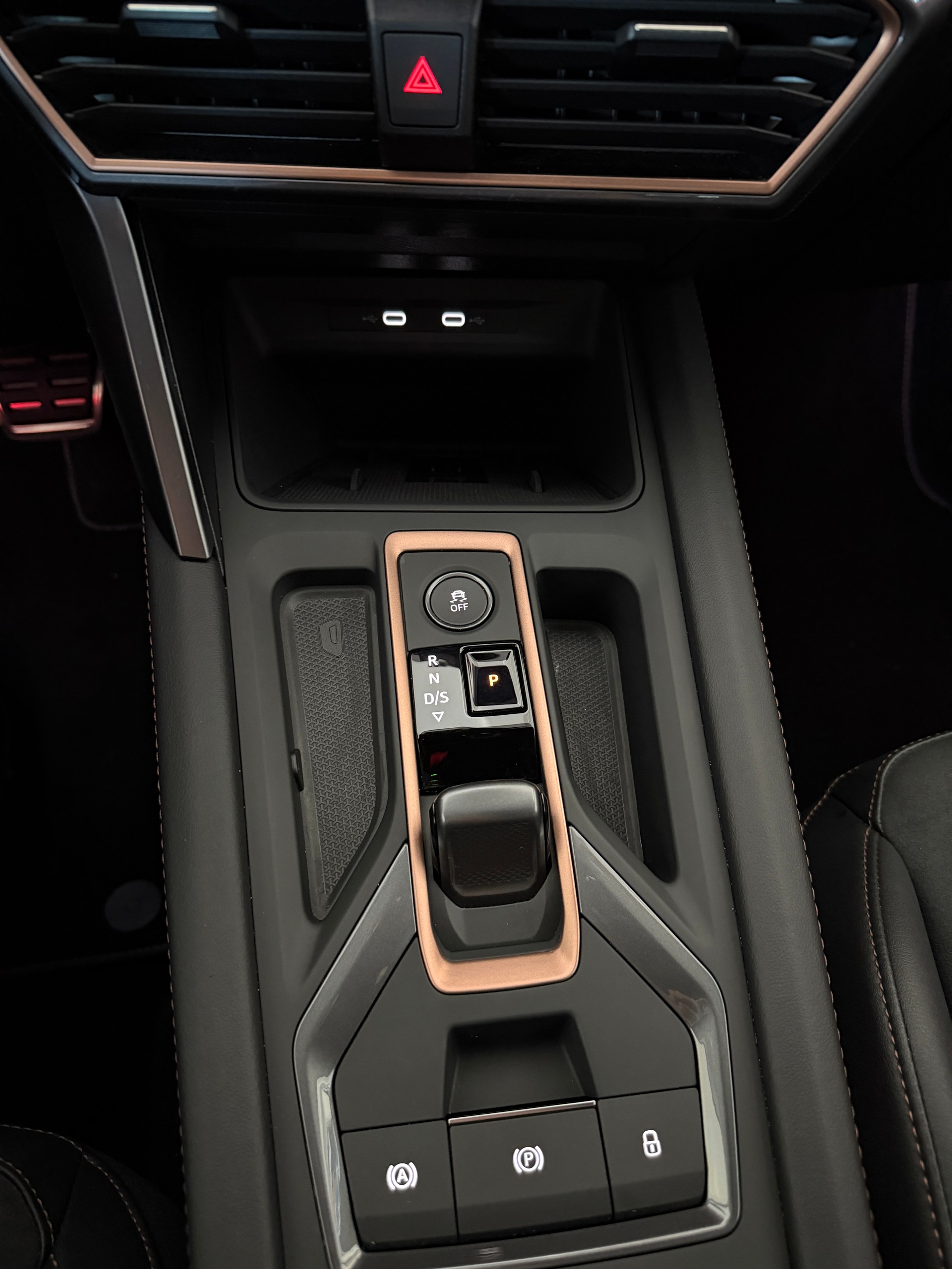 CUPRA LEON ST 2.0 TSI VZ DSG 4Drive-image-16