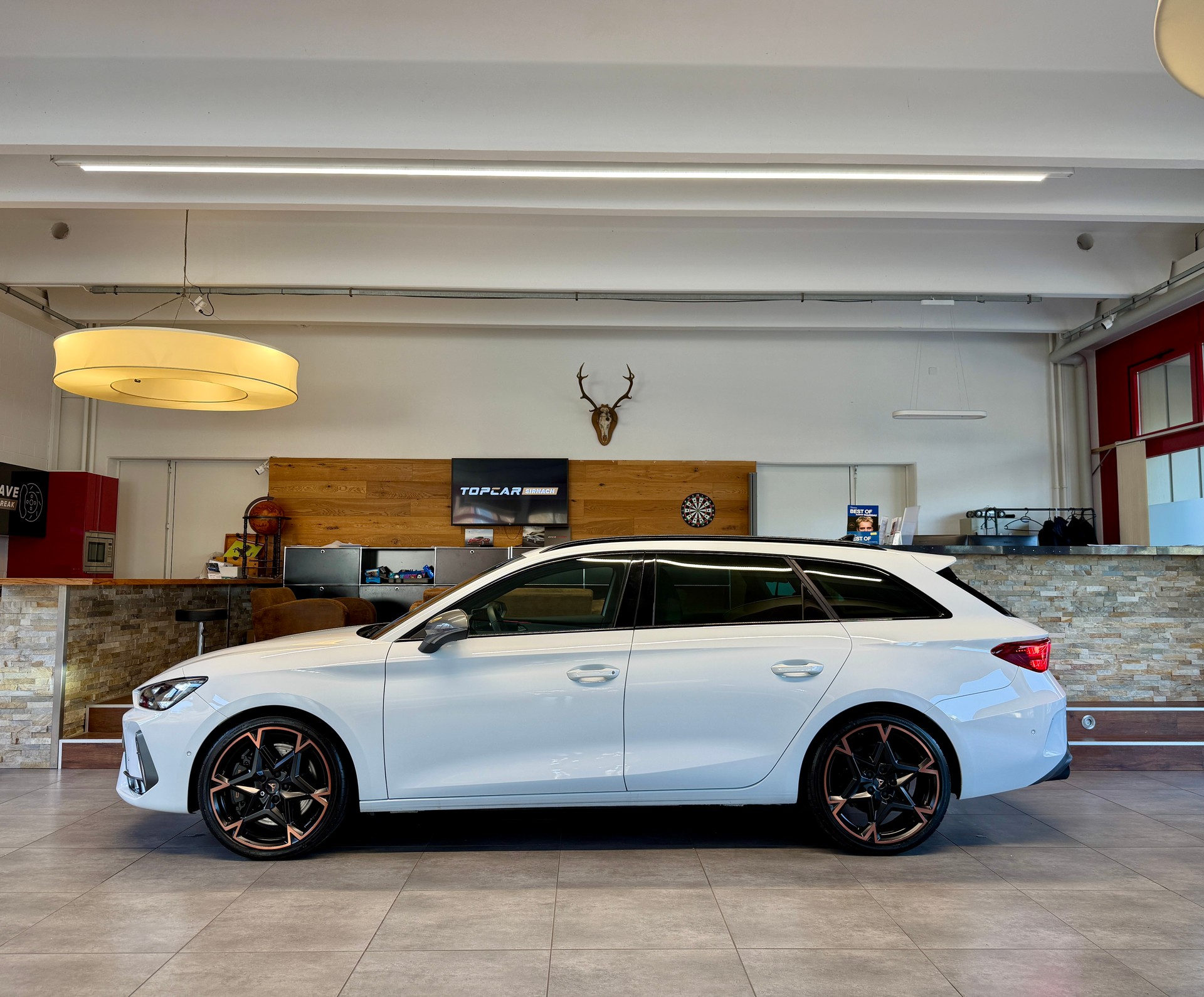 CUPRA LEON ST 2.0 TSI VZ DSG 4Drive-showroom-element-2