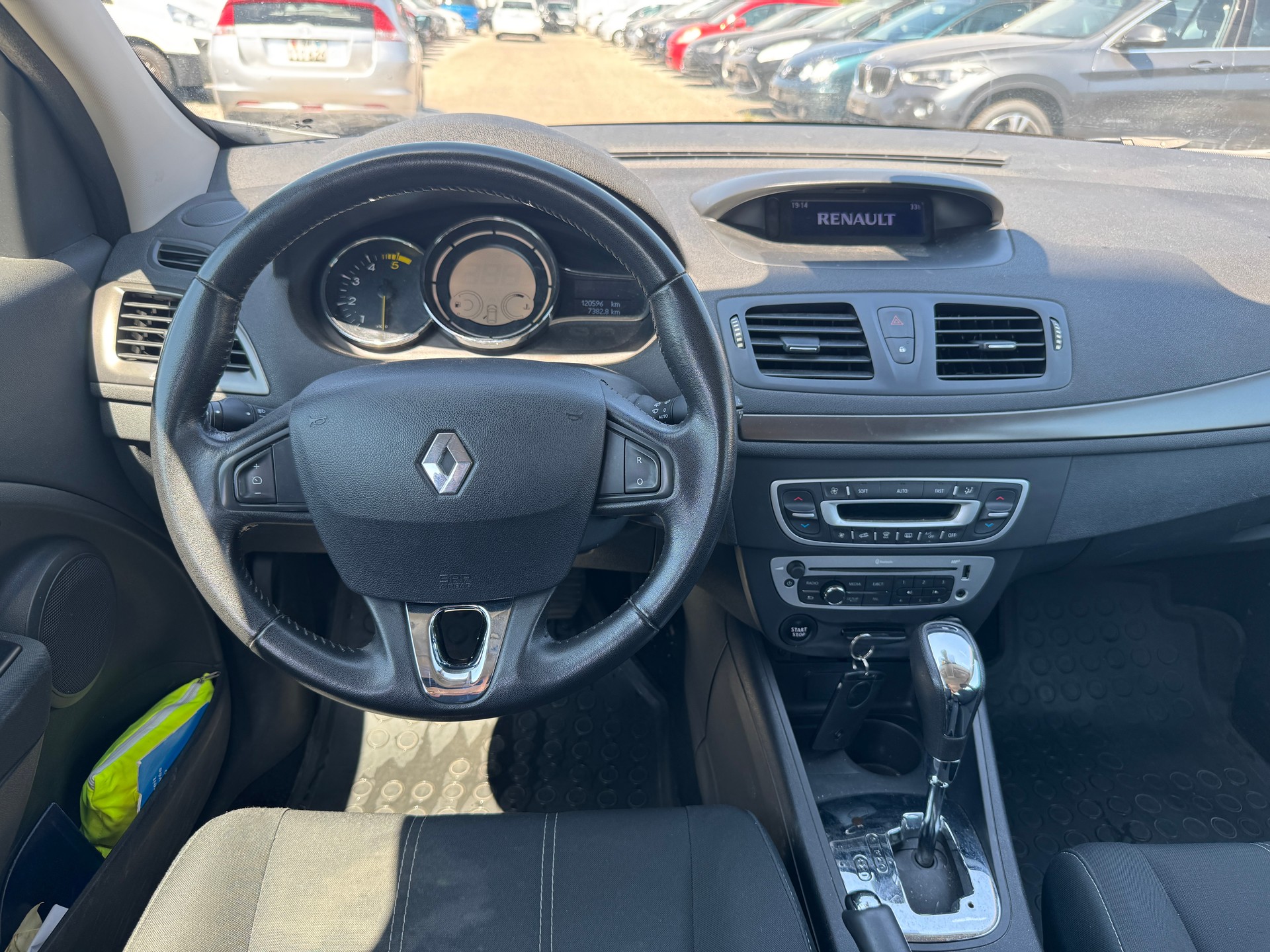 RENAULT Mégane Grandtour 1.5 dCi Expression EDC-image-7