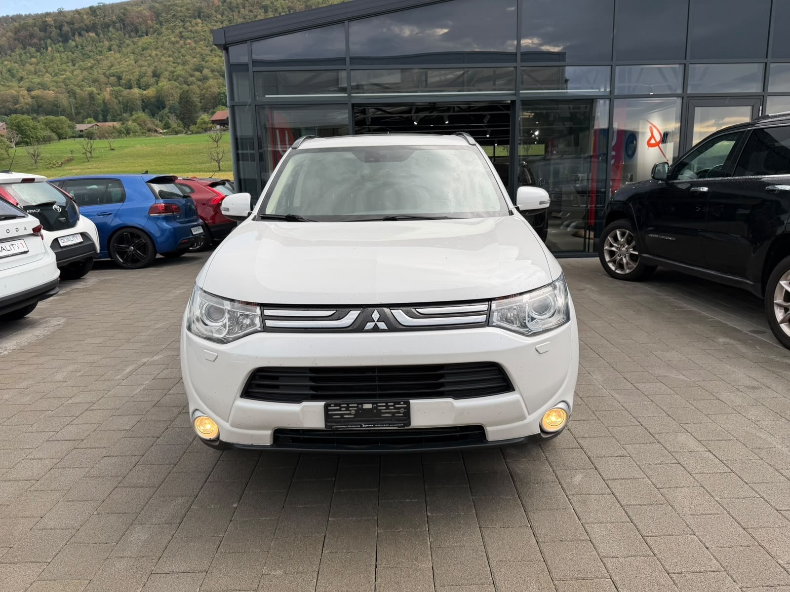 MITSUBISHI Outlander 2.2 DID Navigator Safety 4WD Automatic-showroom-element-2