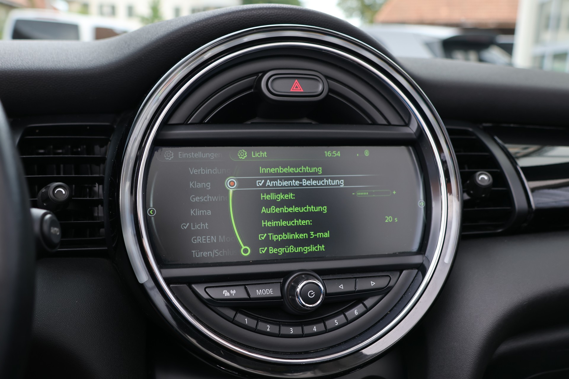 MINI Cooper S Cabriolet (CH)-image-25
