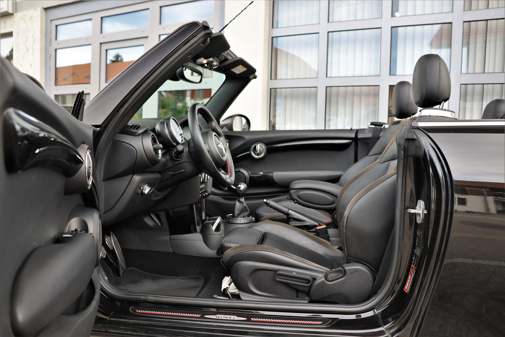 MINI Cooper S Cabriolet (CH)-image-15