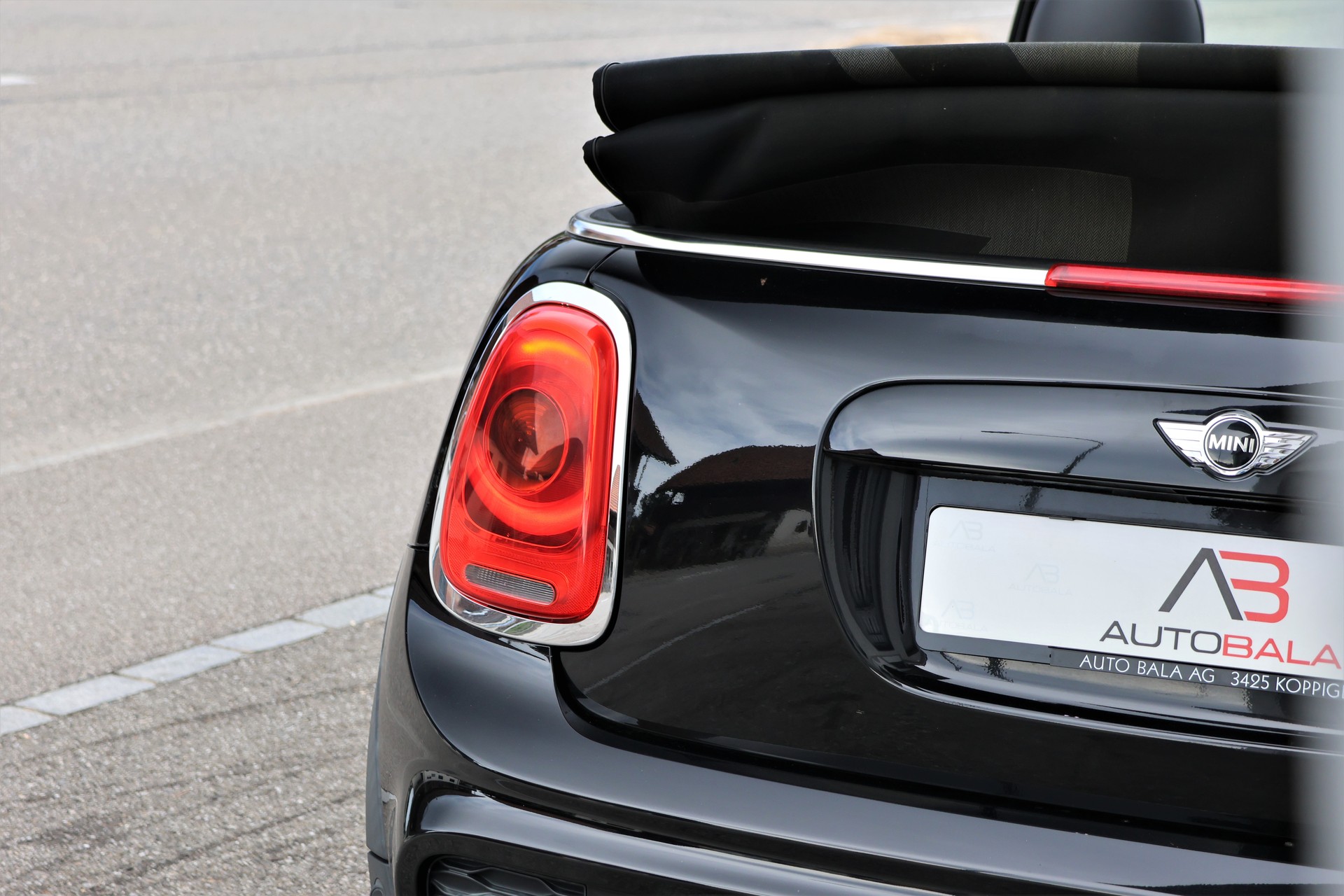 MINI Cooper S Cabriolet (CH)-image-11