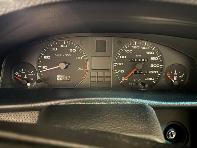 AUDI 100-image-4