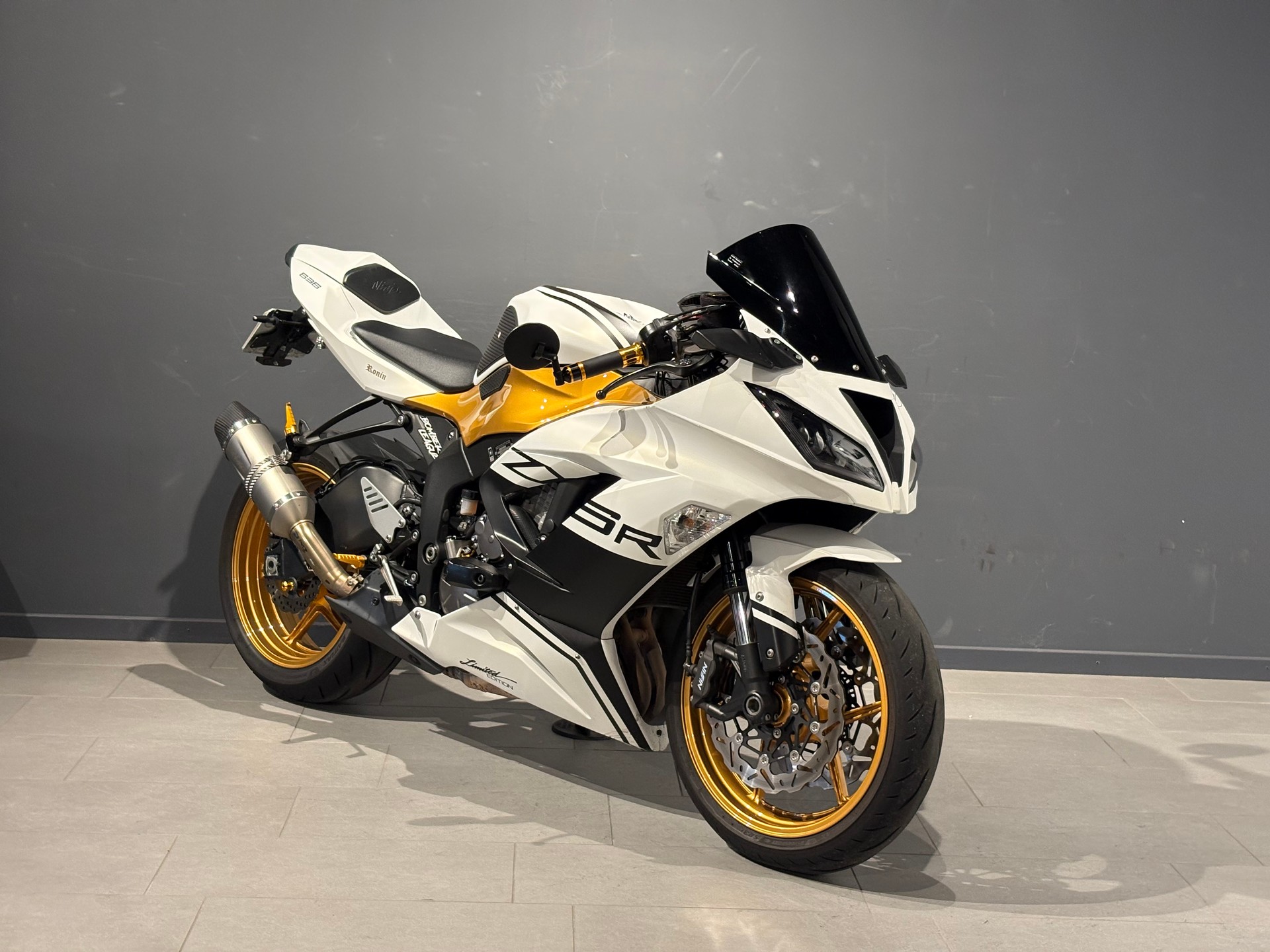 KAWASAKI Ninja ZX-6R (636)-showroom-element-1