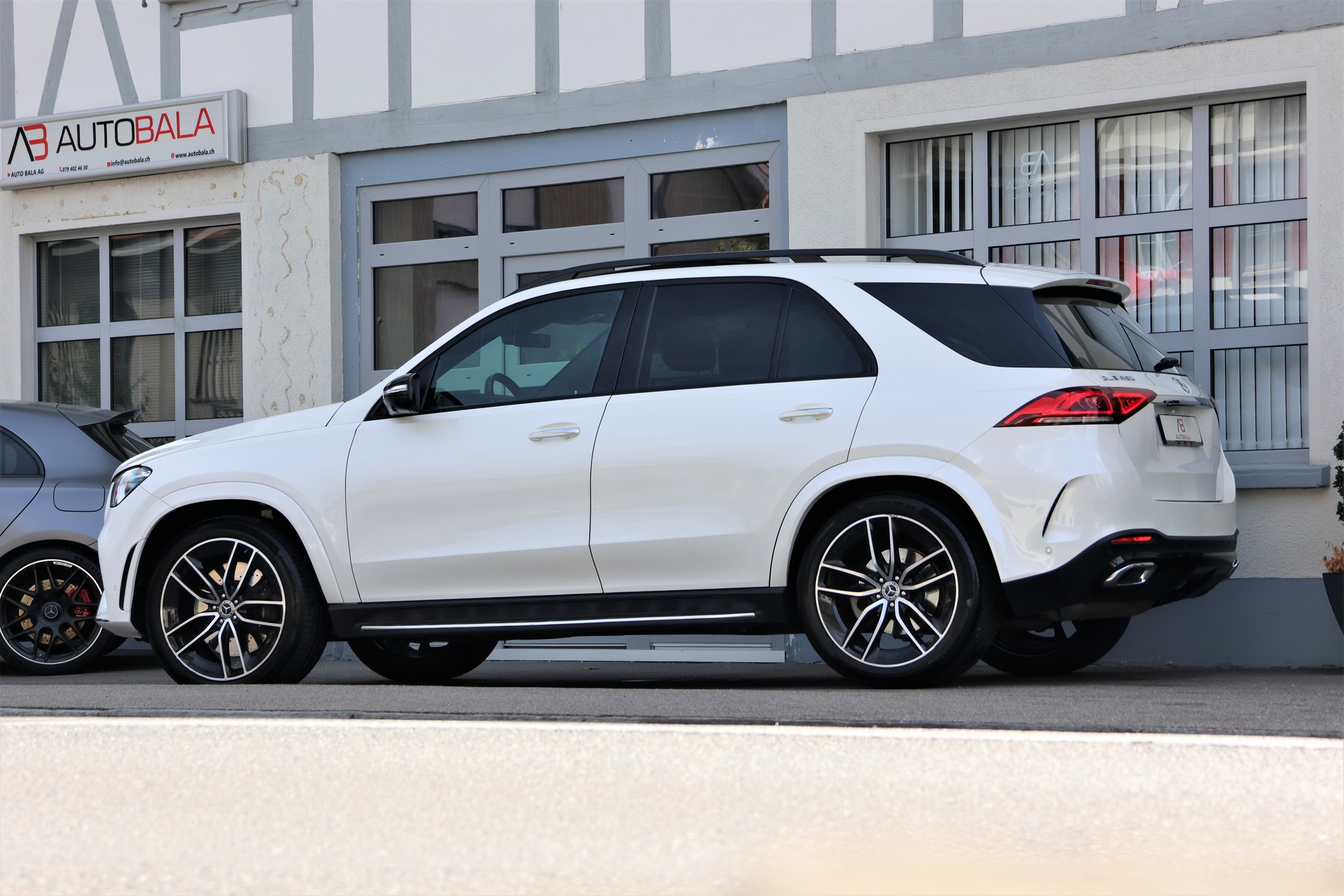 MERCEDES-BENZ GLE 450 4Matic AMG Line 9G-Tronic (CH) + 3.5T AHK-showroom-element-3