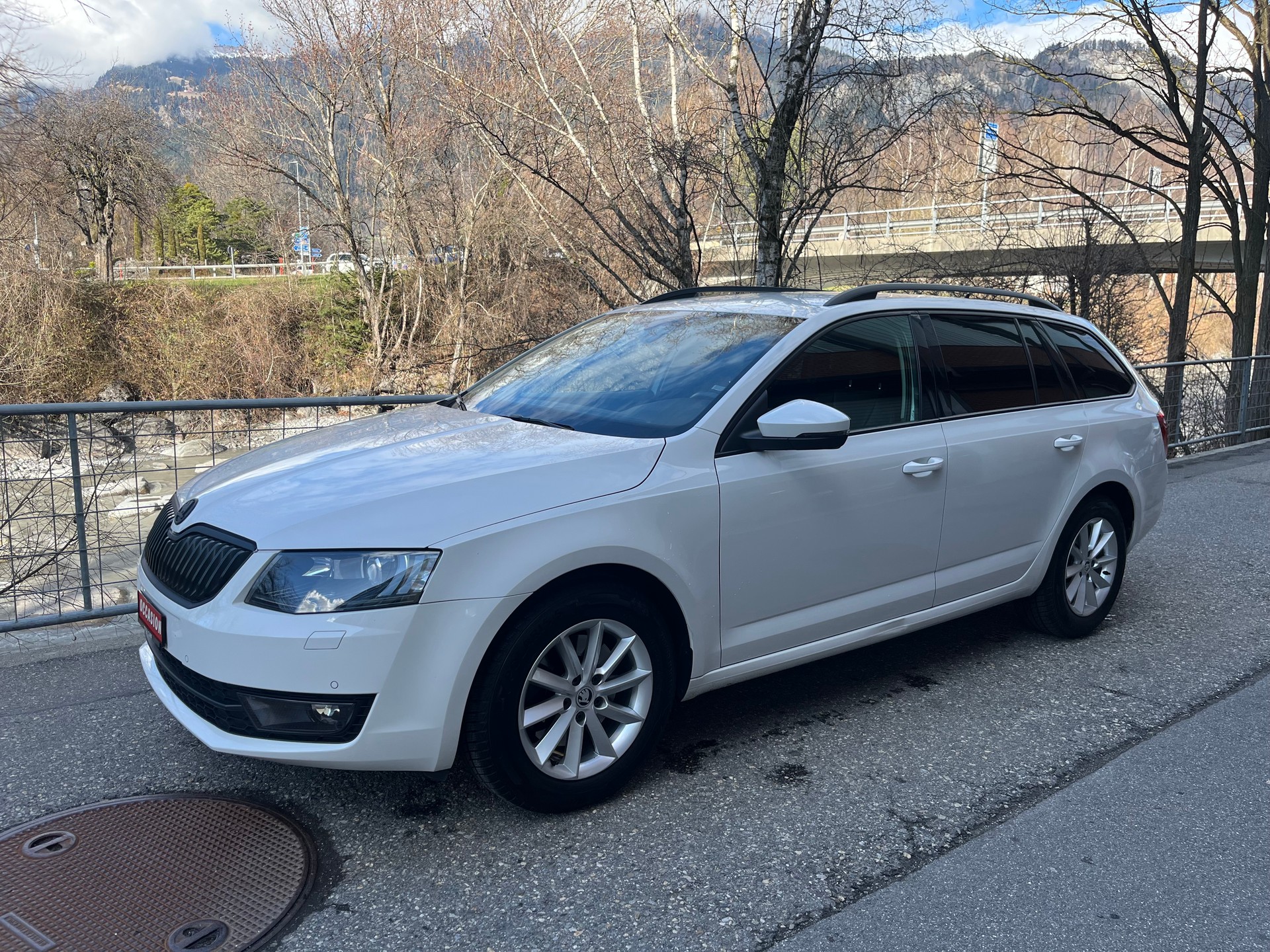 SKODA Octavia Combi 1.8 TSI Elegance 4x4 DSG-showroom-element-1