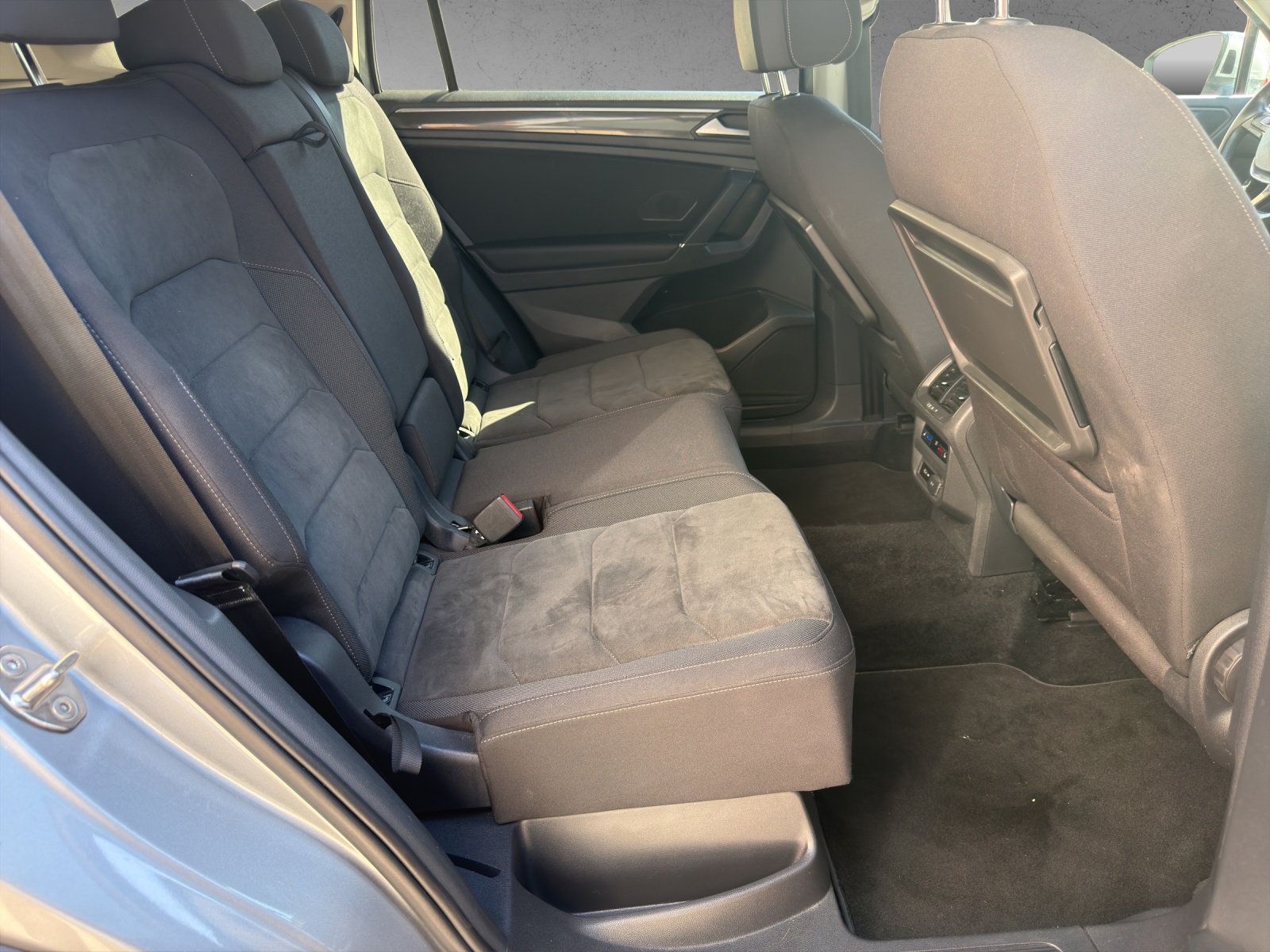 VW Tiguan Allspace 2.0TSI Highline 4Motion DSG-image-13