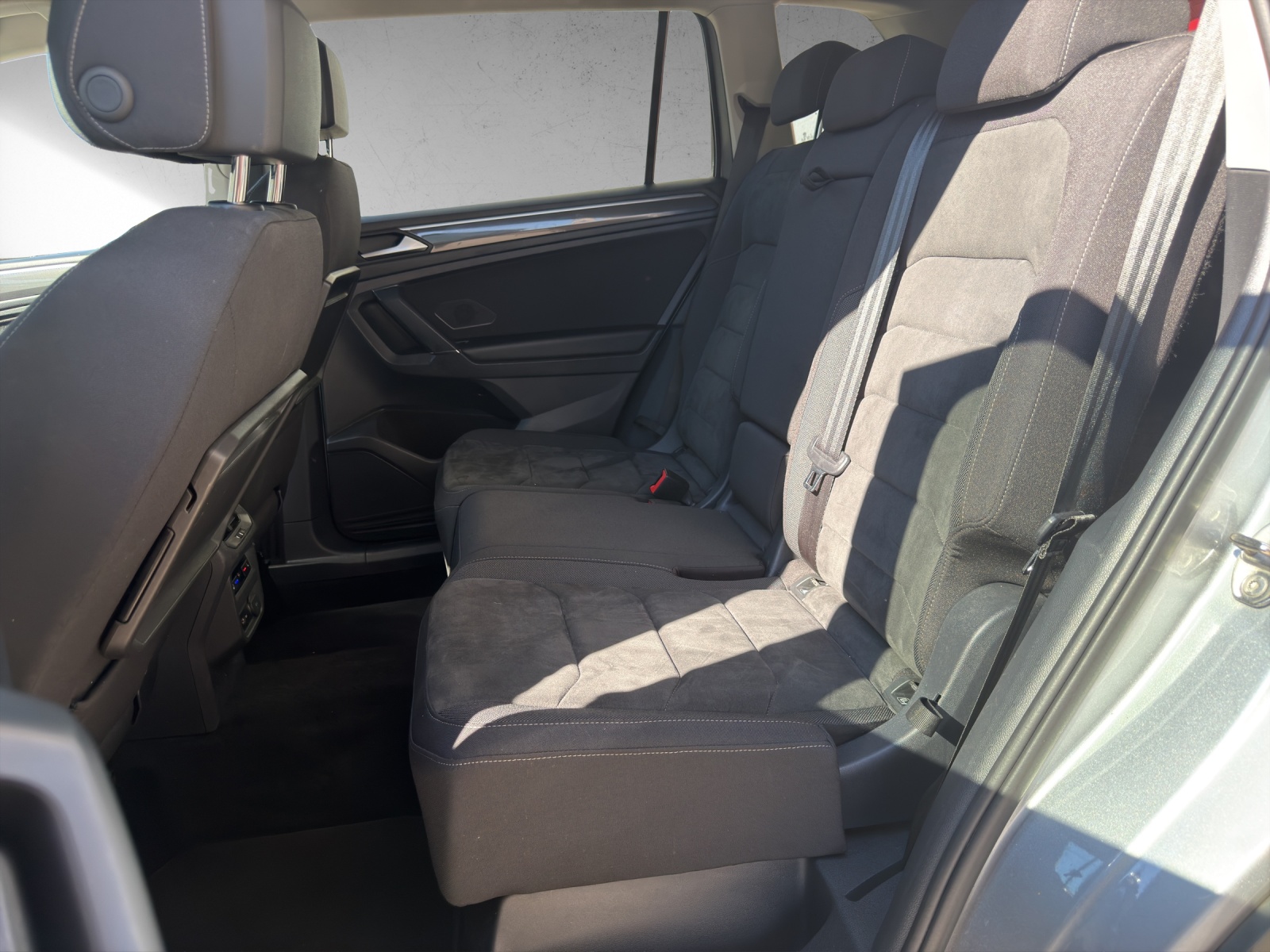 VW Tiguan Allspace 2.0TSI Highline 4Motion DSG-image-12