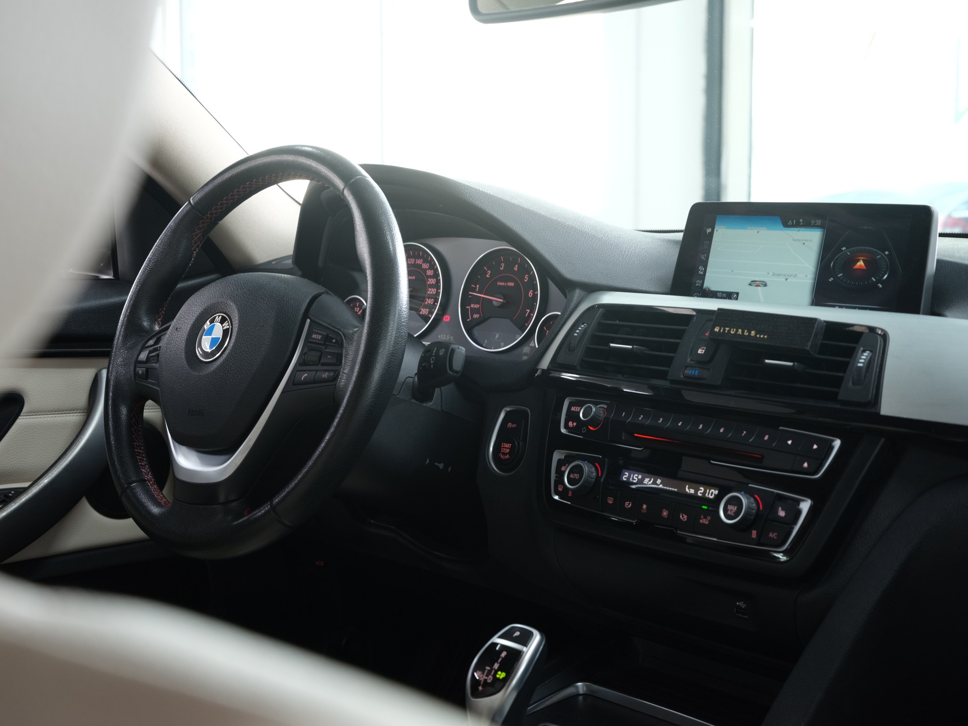 BMW 430i Gran Coupé xDrive Sport Line Steptronic *Rückfahrkamera* *Sport Line* *Leder*-image-25