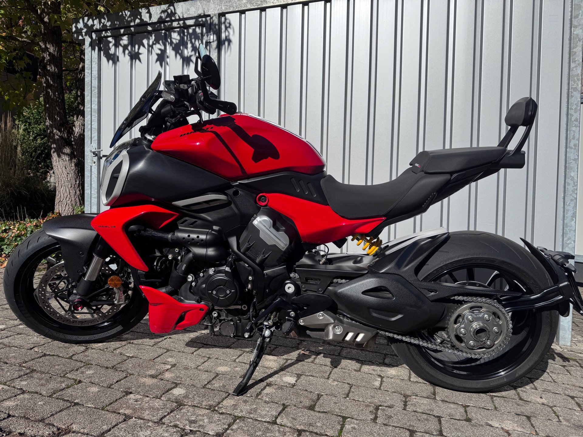 DUCATI Diavel V4 - frisch ab Service mit Werksgarantie bis 07/2028!-image-1