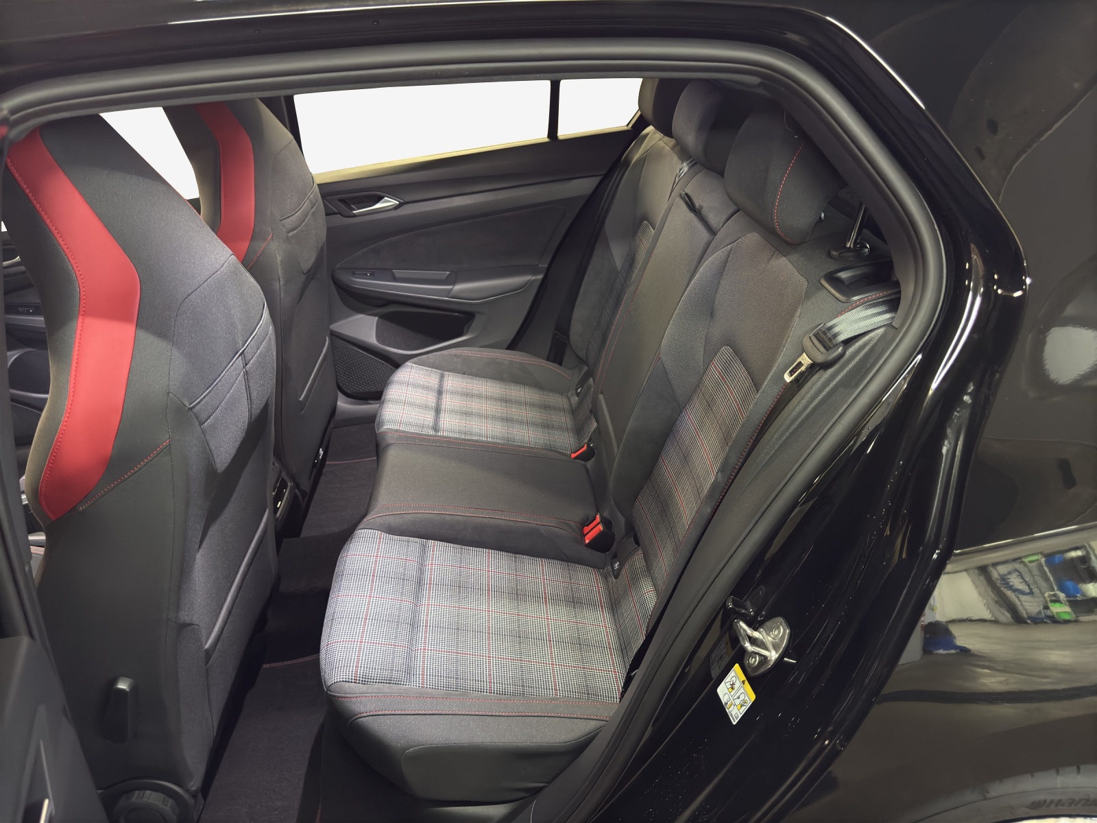 VW Golf 2.0 TSI GTI Essential DSG-image-11