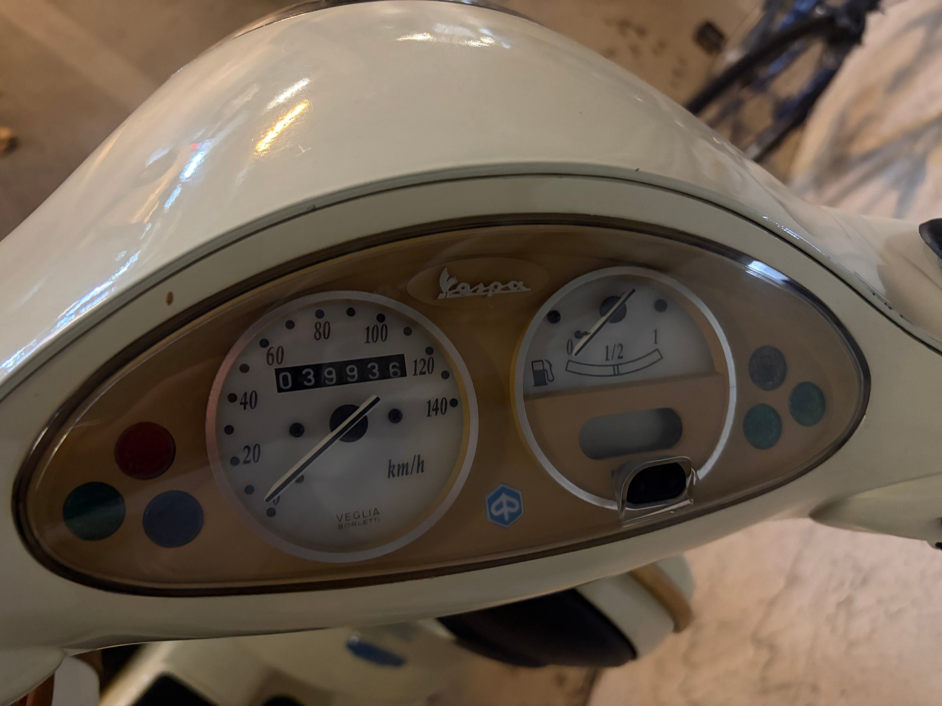 PIAGGIO 125 ET4-image-4
