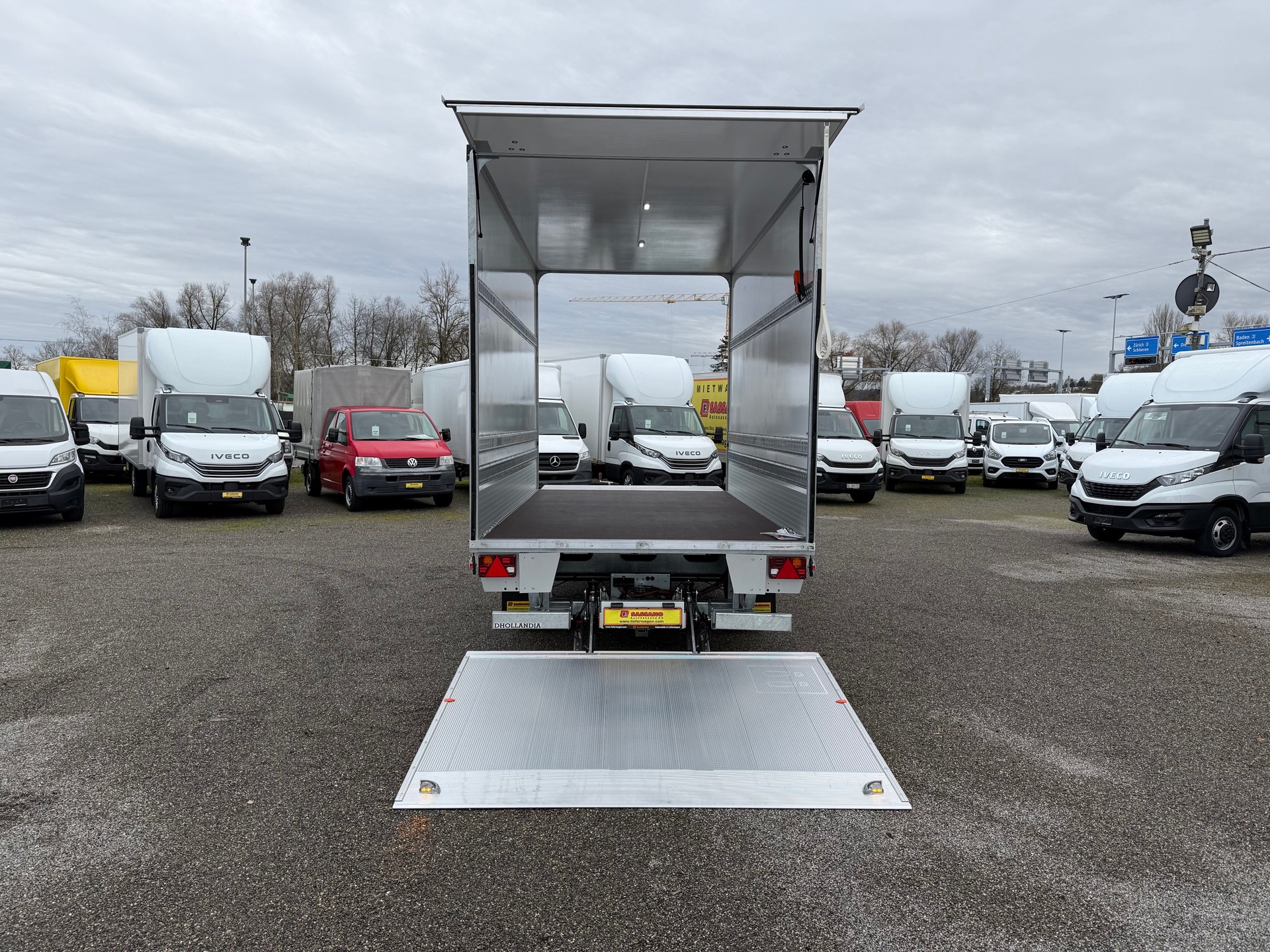 HUMBAUR HK 1625 Koffer mit Hebebühne / Durchladesystem-image-9