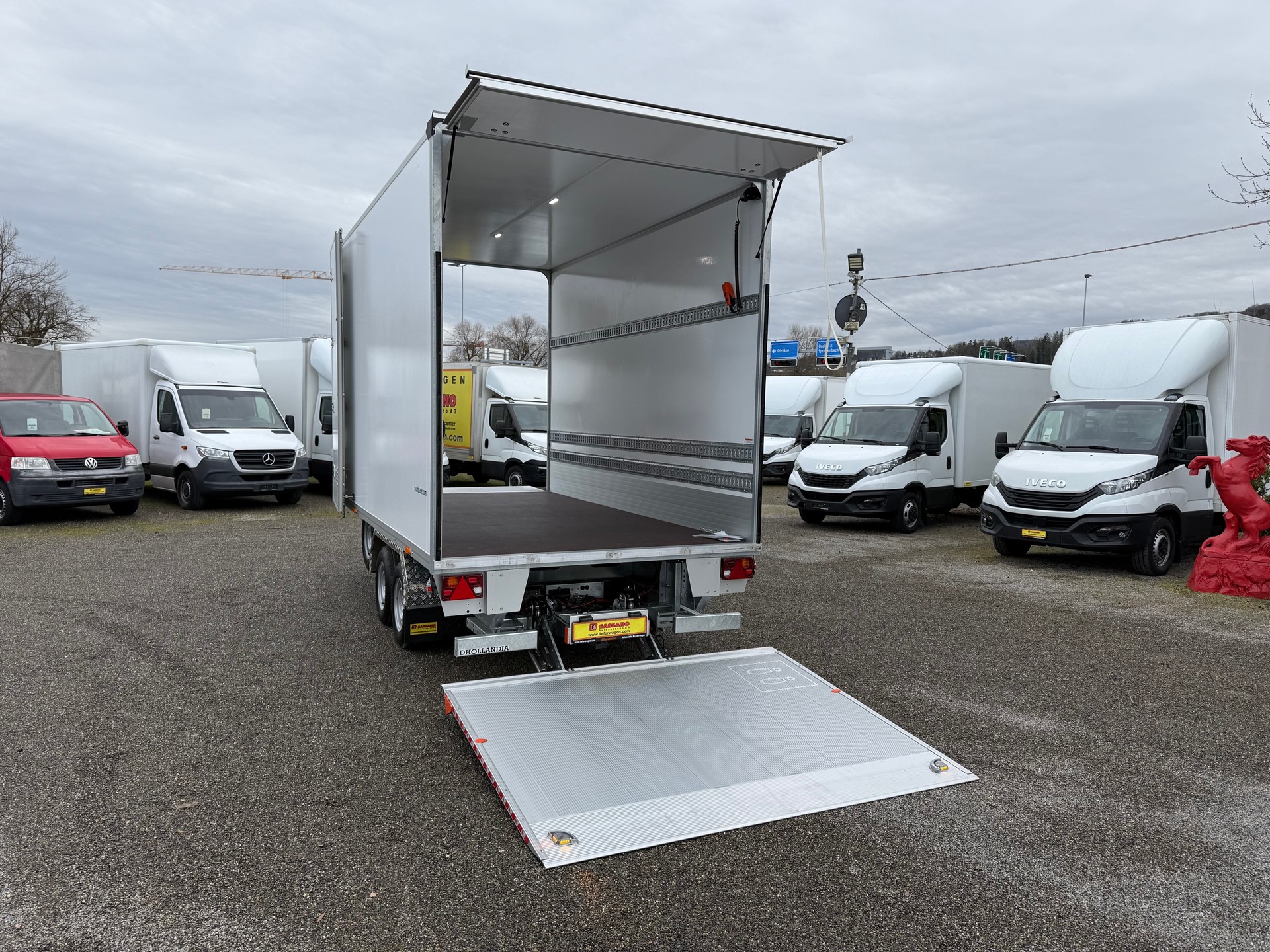HUMBAUR HK 1625 Koffer mit Hebebühne / Durchladesystem-image-10