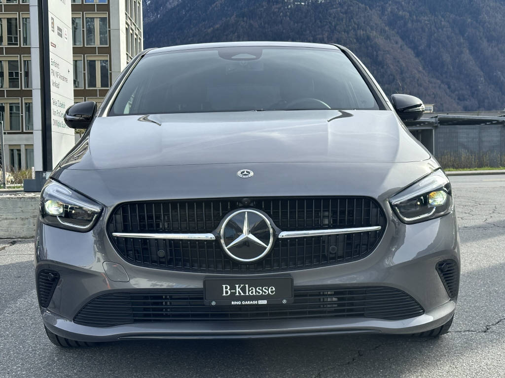 MERCEDES-BENZ B 220 Progressive 4matic-showroom-element-1