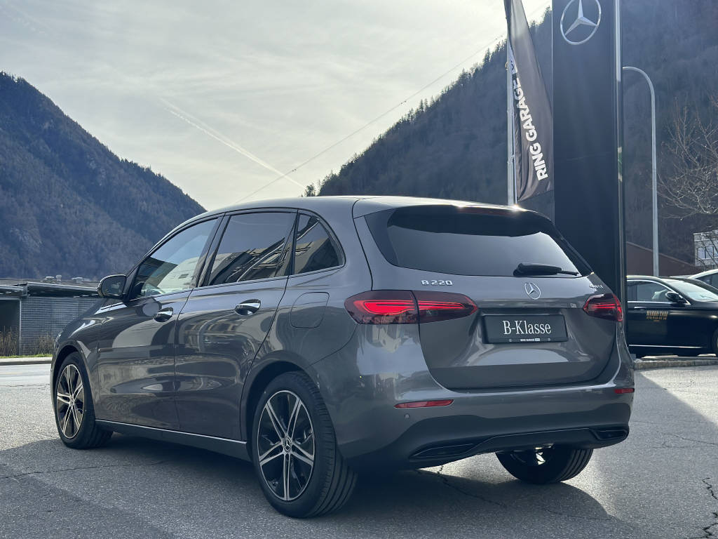 MERCEDES-BENZ B 220 Progressive 4matic-showroom-element-3