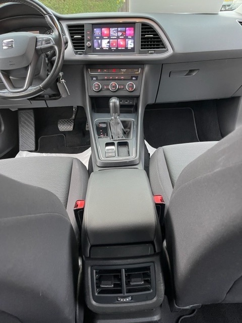 SEAT Leon ST 1.6 TDI CR Style DSG-image-14